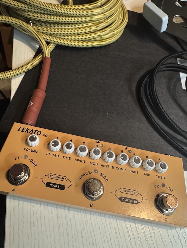LEKATO Multi Effects Pedal for Acoustic Guitar with IR Loading 9 AMP Models, Bluetooth 5.0, Built-in Battery customer photo 2