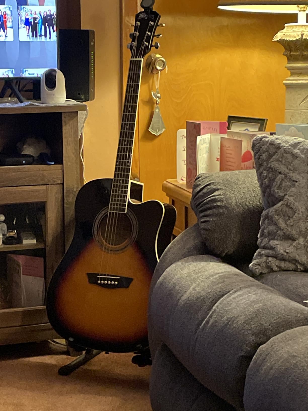Washburn Vintage Series 6 String Acoustic-Electric Guitar, Right, Tobacco Sunburst (WA90CEVSB) customer photo 1