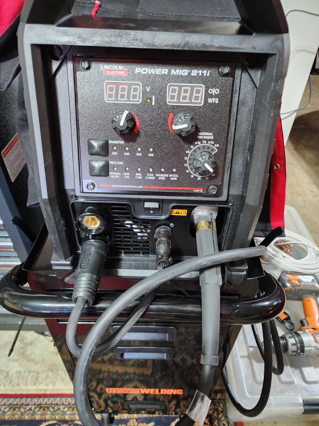 Lincoln Electric Power MIG 211i MIG Welder - Dual-Voltage 120/230 V, 20-211 A Output, Flux-Cored Ready, Portable 41 lb Machine, Model K6080-1 customer photo 2