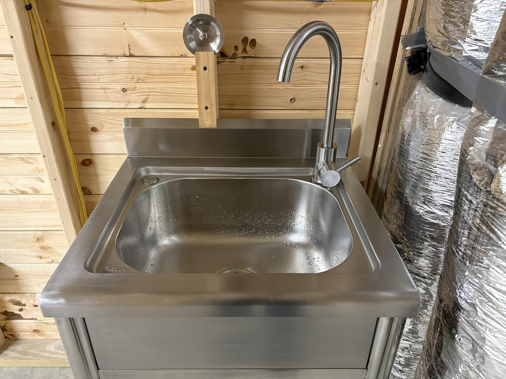 Utility Sink Free Standing Single Bowl Kitchen Sink with Cold and Hot Water Pipe Stainless Steel Sink for Garage Shop Laundry Room Basement Garden Farmhouse Mens Gifts Outdoor Indoor fregadero customer photo 1