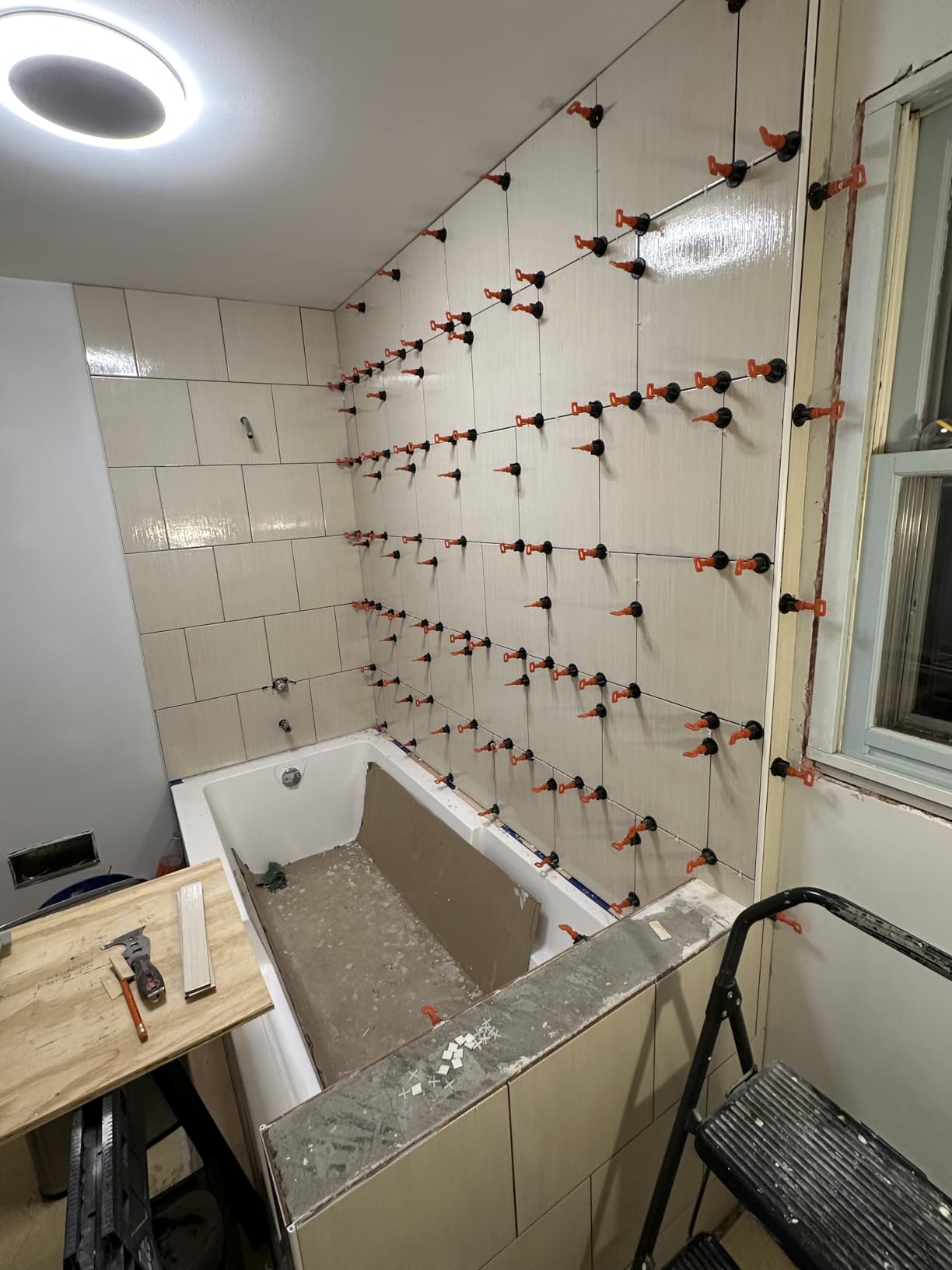 Tile Leveling System Kit with 200pcs Tile Leveler & 4 Special Wrenches & 1000pcs 2mm Tile Spacers customer photo 1
