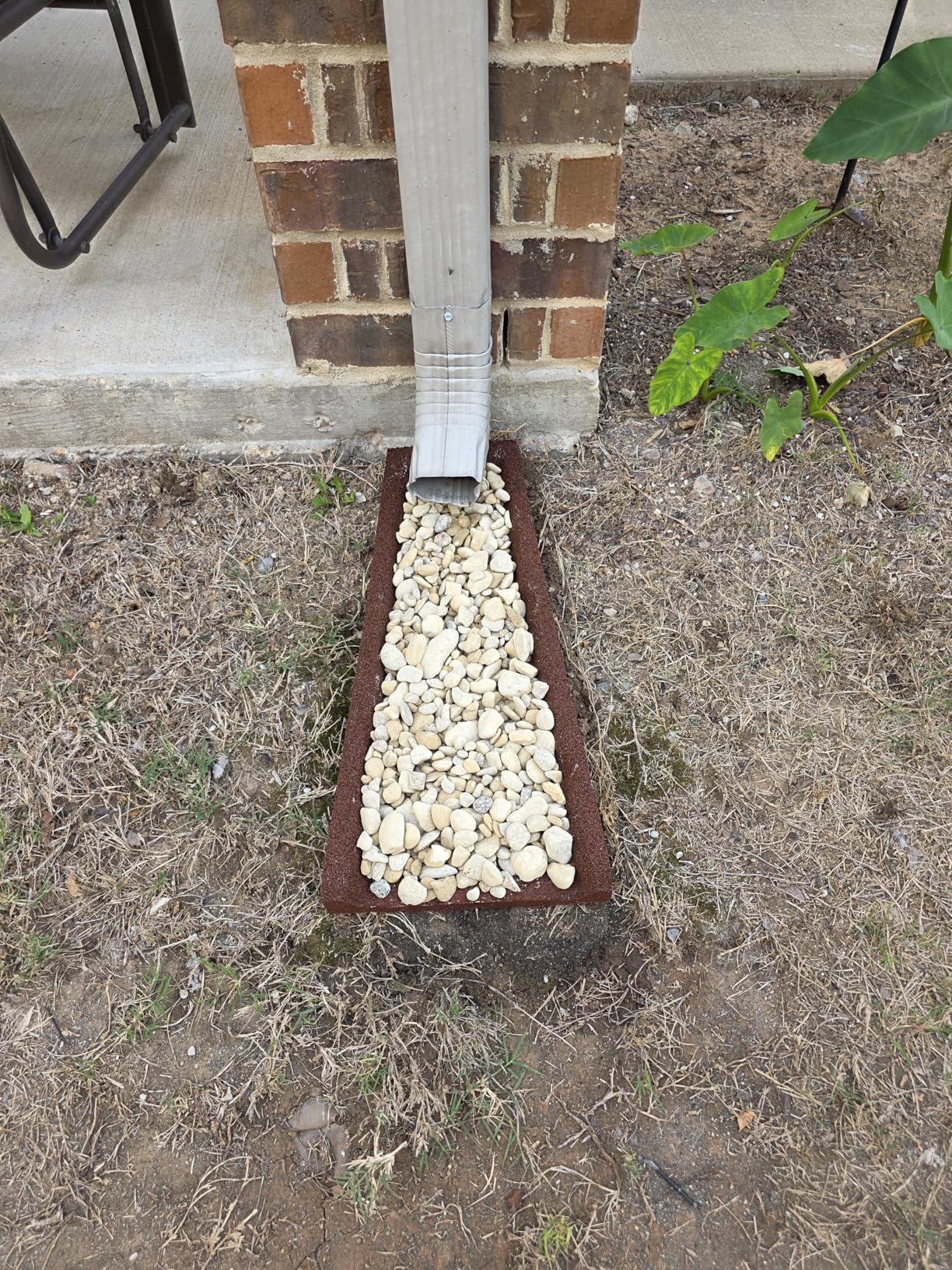 Premium Rubber Downspout Splash Block, Rain Guard, Stone Textured Drain Extender (Red) customer photo 2