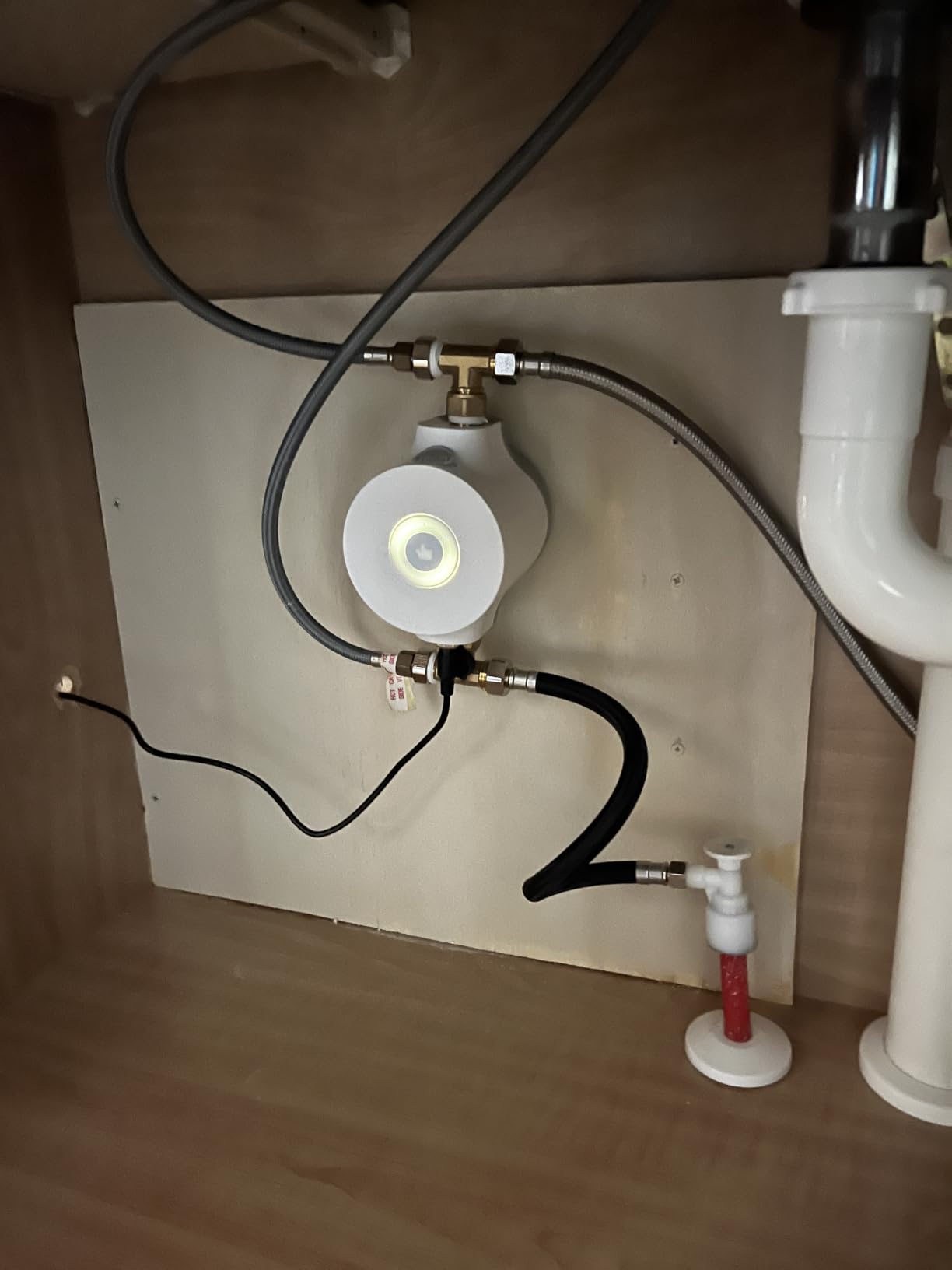 HBS24-12E Smart Instant Hot Water Recirculating System Pump with Built-In Thermostat 15 inch Hose Remote Controller included customer photo 1