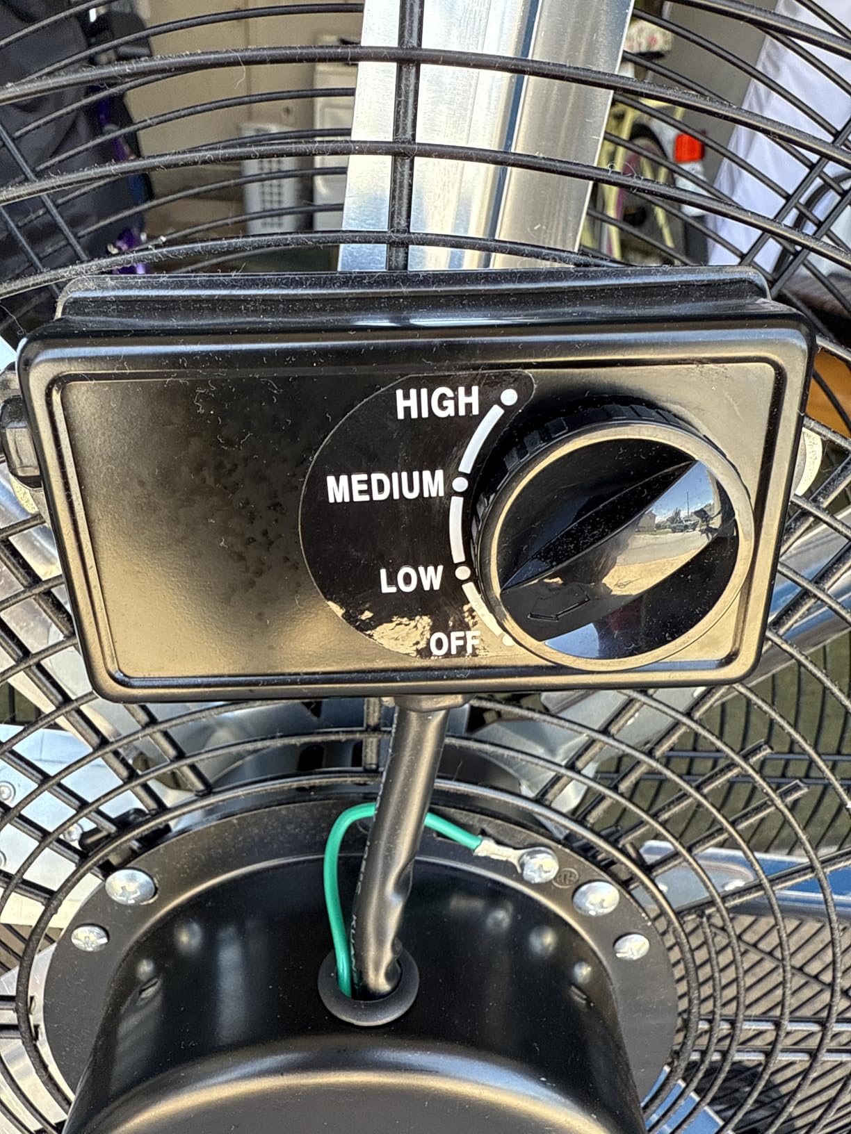 KEN BROWN 24 Inch Industrial Drum Fan, High Velocity Floor Shop Fan, Heavy Duty, 9500 CFM, 8 Blades, 3 Speeds, 360 Degree Tilt, Ideal for Industrial, Commercial, Gym, Garage Use, Blue customer photo 2