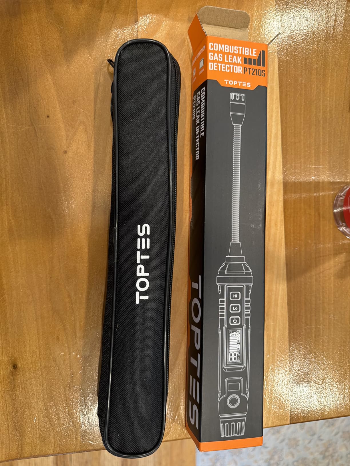 TopTes PT210S Gas Leak Detector, Natural Gas Detector with 4-inch Probe, Propane Leak Detector Locating Combustible Gases Like Natural Gas, Methane for Home, Measures%LEL (Incl. Batteries) - Orange customer photo 1