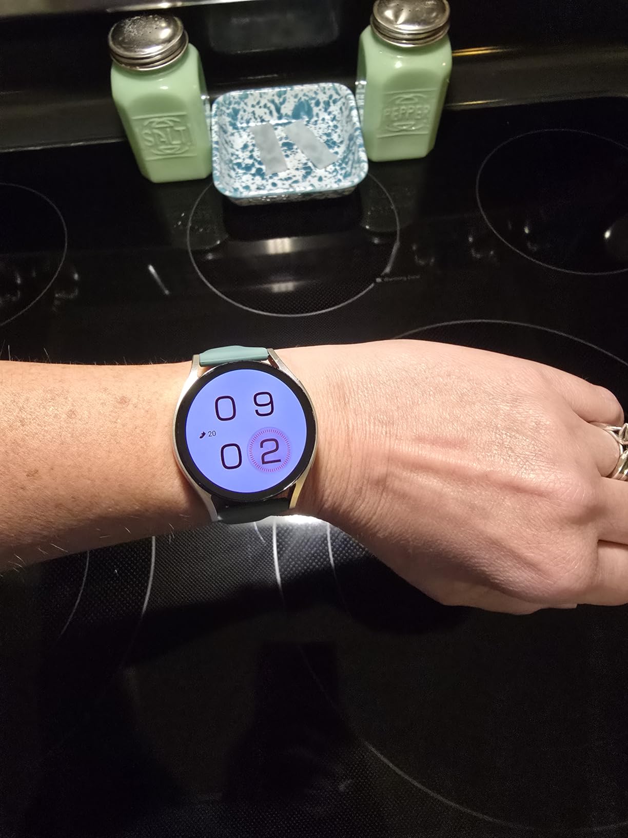 SAMSUNG Galaxy Watch 6 40mm Bluetooth Smartwatch (Renewed) customer photo 1