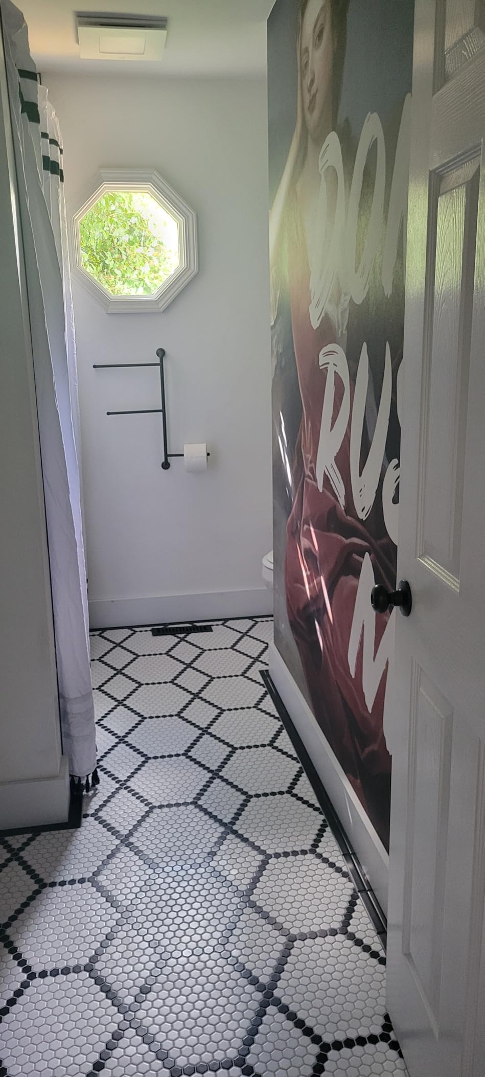 MSI White and Black 12 in.x 12 in. Hive Pattern Matte Porcelain Mosaic Tile for Kitchen Backsplash, Bathroom Wall, Shower, and Floor customer photo 1
