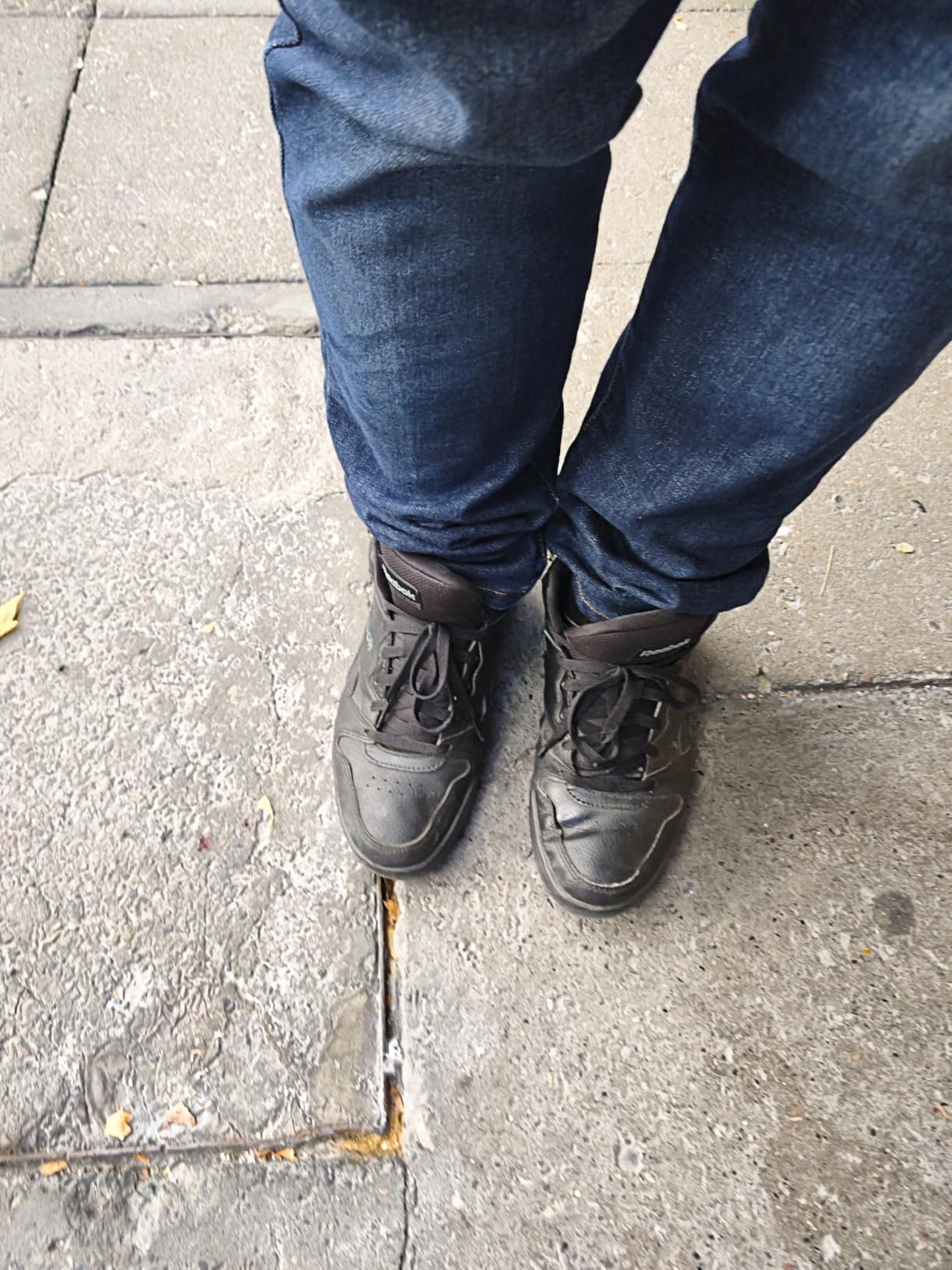 Unisex-Adult Lockdown 7 Basketball Shoe customer photo 1