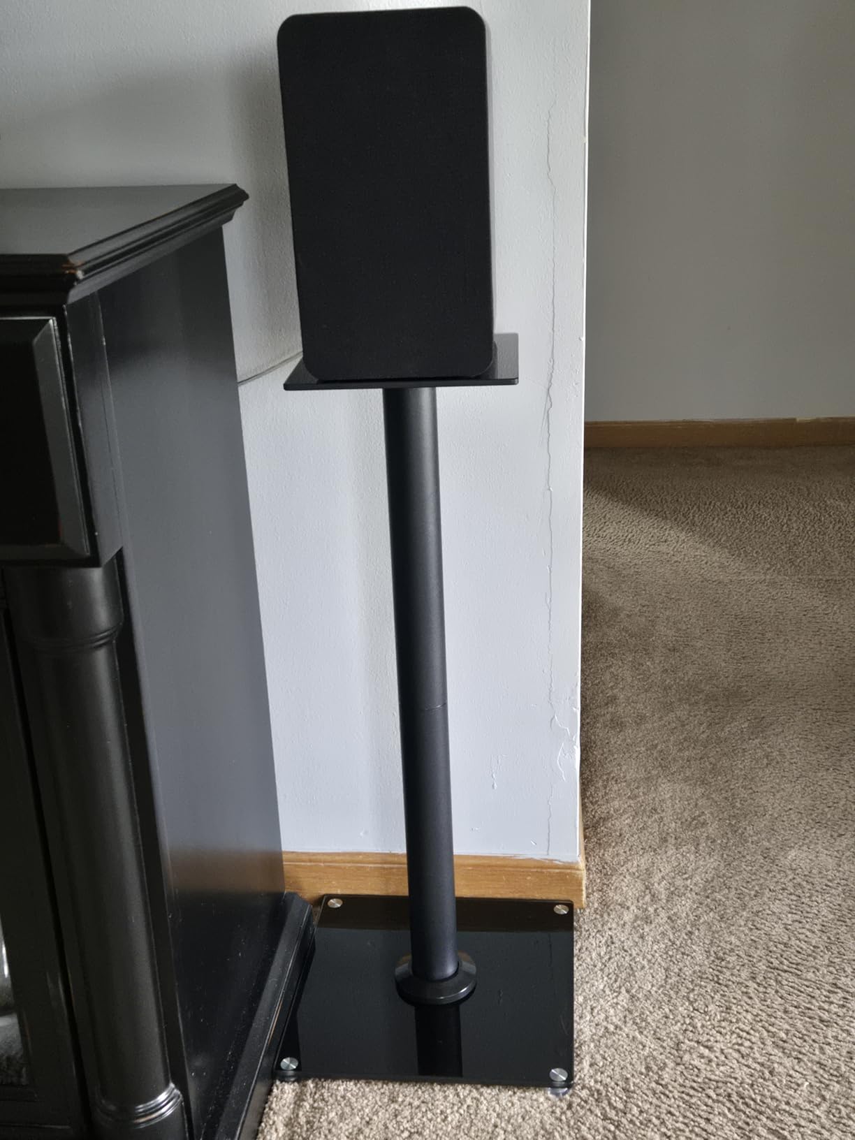 Rfiver Upgraded 45° Swivel Speaker Stands Pair for Surround Sound, Heavy Duty 28 Inch Bookshelf Speaker Stand Each Holds 22lbs Large Speaker, Floor Speaker Stand Built-in Cable Management, 1 Pair customer photo 2