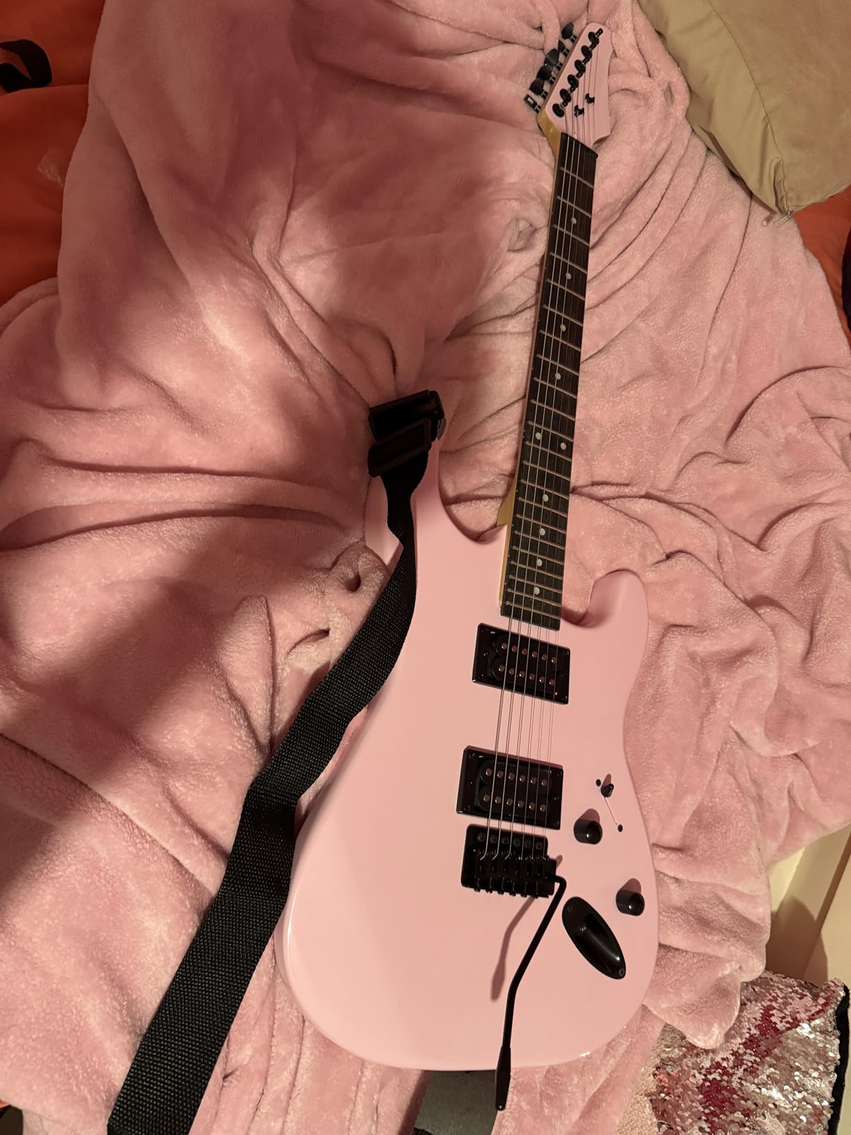 Ktaxon 39 Inch Electric Guitar H-H Pickup Right-Handed Matte Black | Basswood Body, Maple Neck, Tech Wood Fingerboard, 22 frets, C-shaped neck, Ideal for Beginners, for Rock and Metal customer photo 2