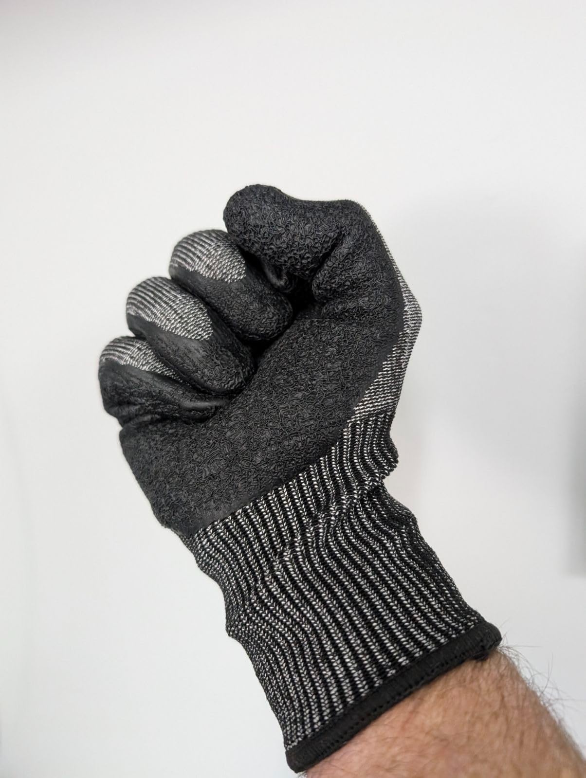 KastKing Kut Safe Cut Resistant Fishing Gloves for Men & Women | ANSI Level 6 Cut Protection, Ideal for Filleting, Outdoor, HPPE & Metal Knit, Non-Slip Rubber Palm, Easy-Clean Texture customer photo 1
