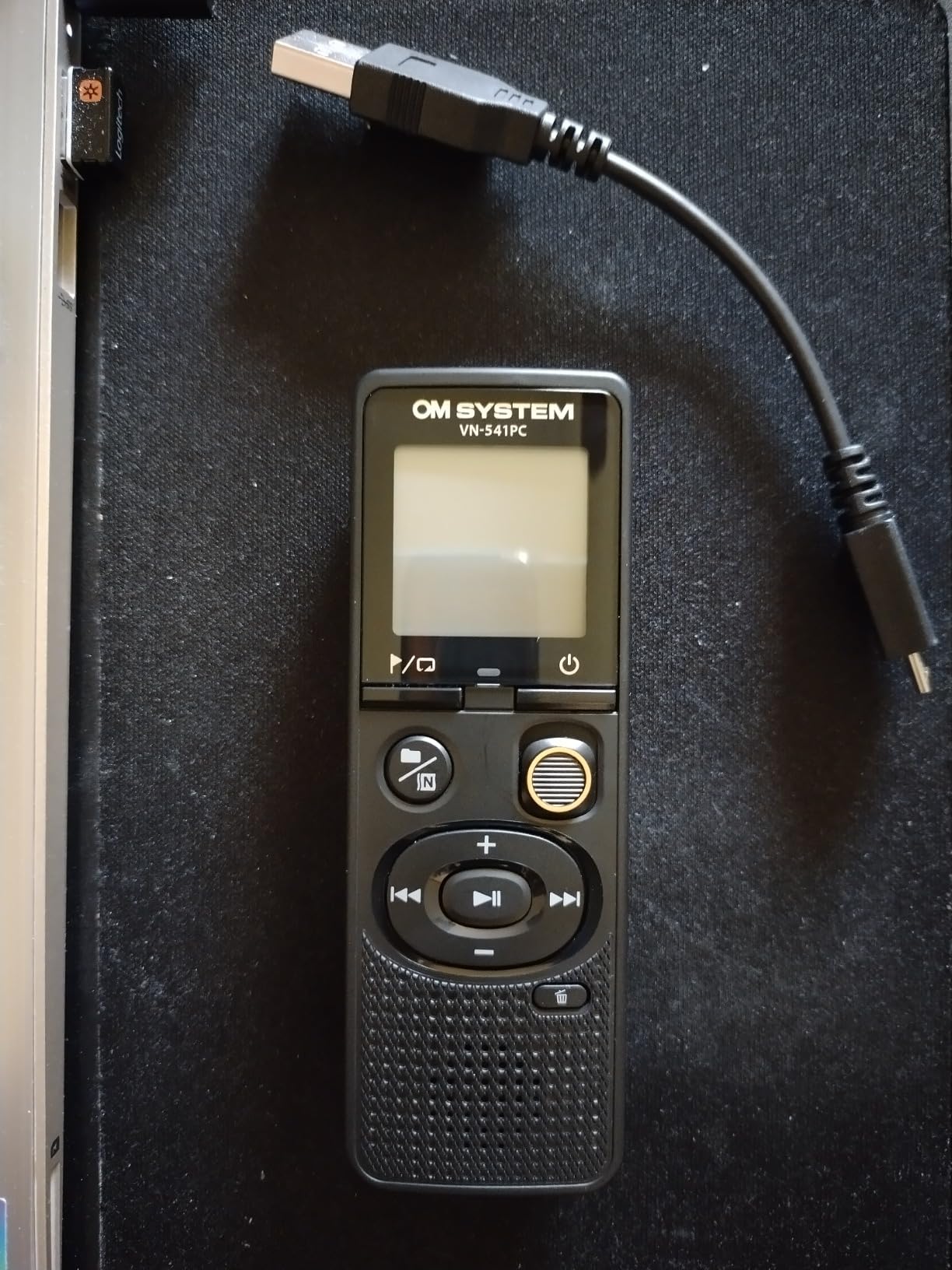 Olympus VN-541PC Digital Voice Recorder with One-Touch Recording, Noise-Cancellation Function, 4GB Memory, Four Scenes, Includes a Micro-USB Cable customer photo 1