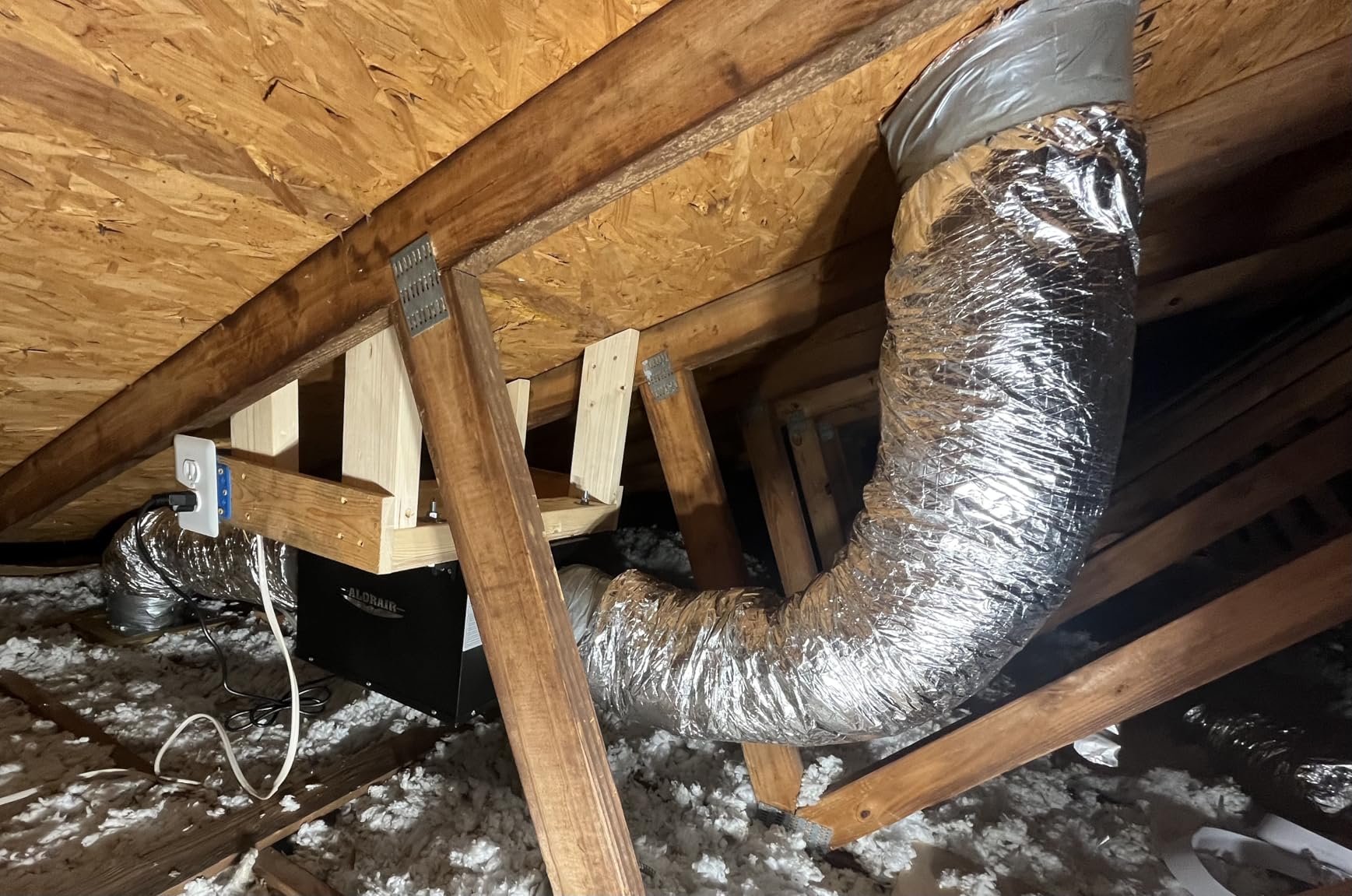 6 Inch Insulated Flexible Duct R6 Silver Jacket 25 Feet Long with 2 Clamps, Used in Standard Heating and Air Conditioning (HVAC) customer photo 1