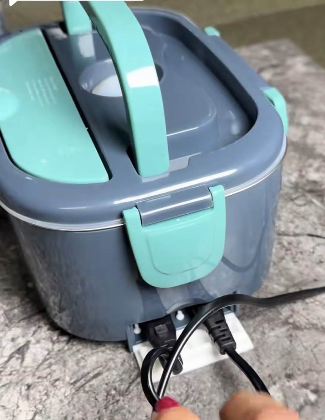 SOHIDA Electric Lunch Box Food Heater, 80W Portable Warmer for Car Truck Work with 304 Stainless Steel Container, 12V/24V/110V Green Heated Lunch Box Suitable for Ideal Driver/Work/Gift customer photo 1