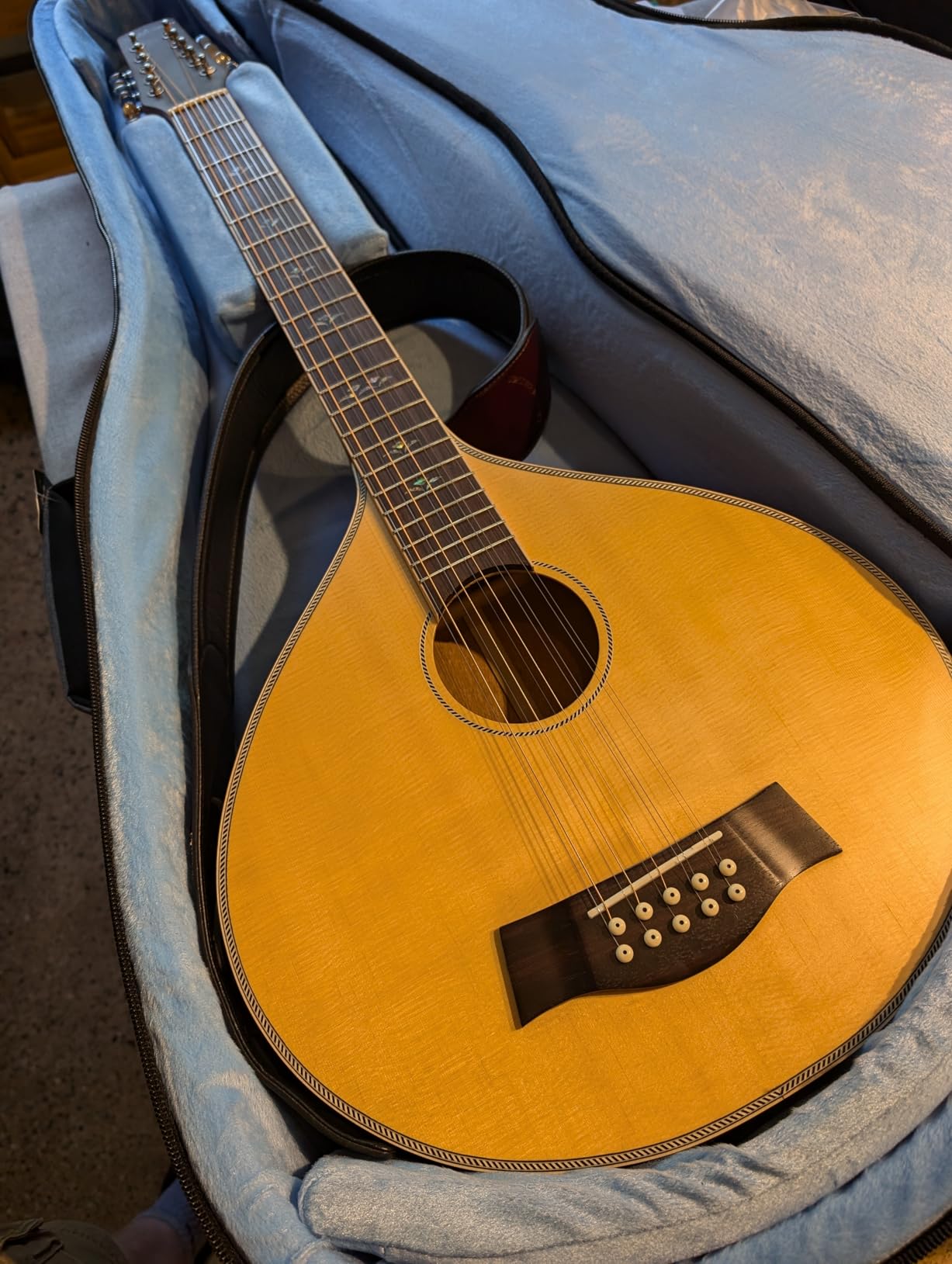 Batking Bouzouki Guitar with EQ (8 Strings) customer photo 2