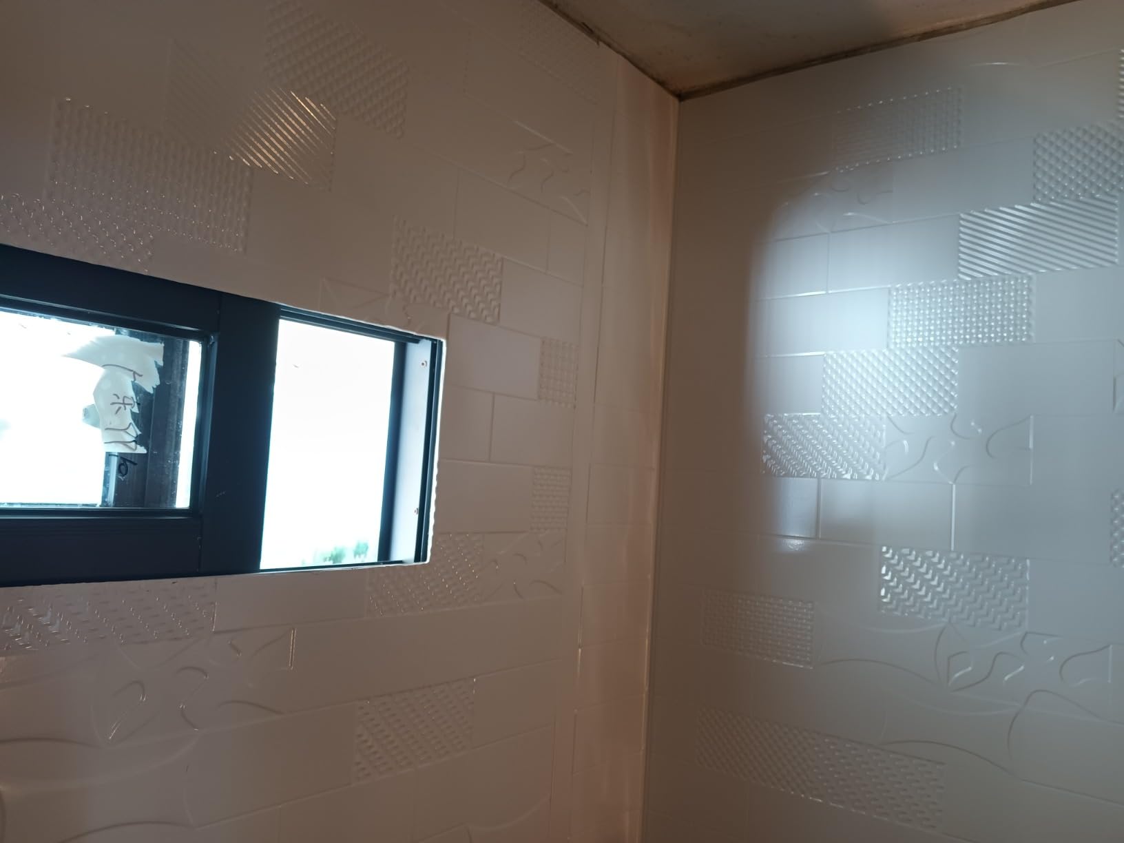 Versa Tile PVC Tub & Shower Wall Panel Surround - Marble, 96 Sq Ft | Grout-Free Waterproof Bathroom Wall System, Fits Standard 30-40