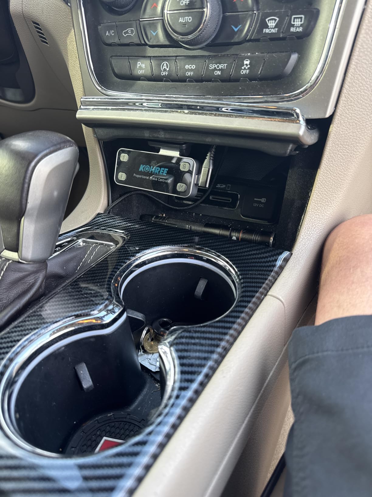 Kohree Upgraded Trailer Brake Controller Kit, Split Design, LCD Screen, Smart Chip, Proportional Braking, Electric Brake Controller for Trailers with 1-4 Axles | Electric Brake Controller, Split Design, LCD Screen, Smart Chip, Proportional Braking, for Trailers with 1-4 Axles customer photo 2