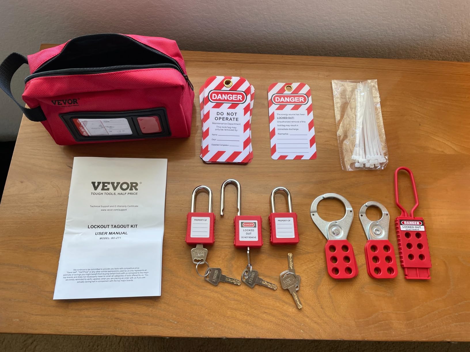 VEVOR Electrical Lockout Tagout Kit, 47 PCS Safety Loto Kit Includes Padlocks, Hasps, Tags, Nylon Ties, Plug Lockouts, Circuit Breaker Lockouts, and Carrying Bag, for Industrial, Electric Power customer photo 1