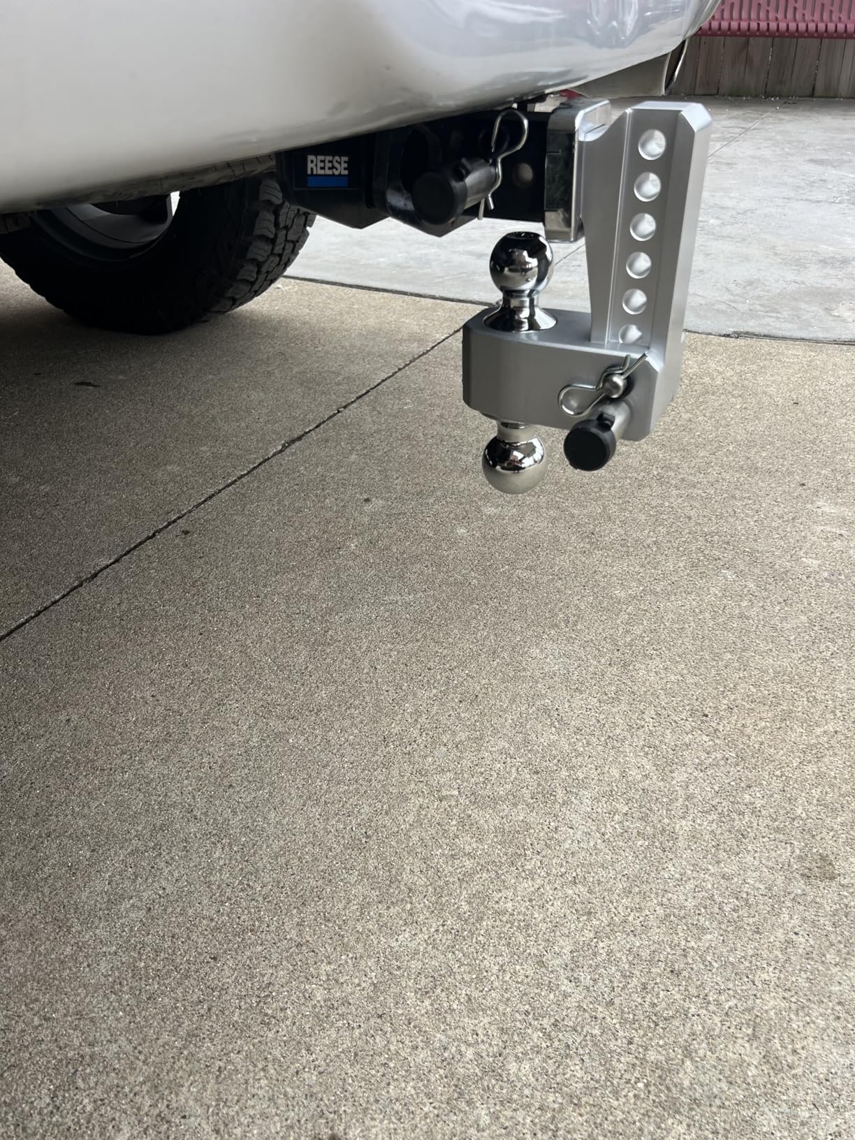 METOWARE Adjustable Trailer Hitch - Aluminum Tow Hitch Fits 2-Inch Receiver - Heavy Duty Drop Hitch with 4-Inch Drop/Rise for Truck (14,000 LBS GTW) customer photo 1