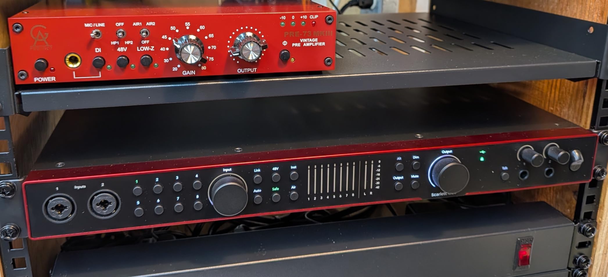 Focusrite Scarlett 18i20 4th Gen USB Audio Interface for Multitrack Recording, Music Production and Podcasting customer photo 1