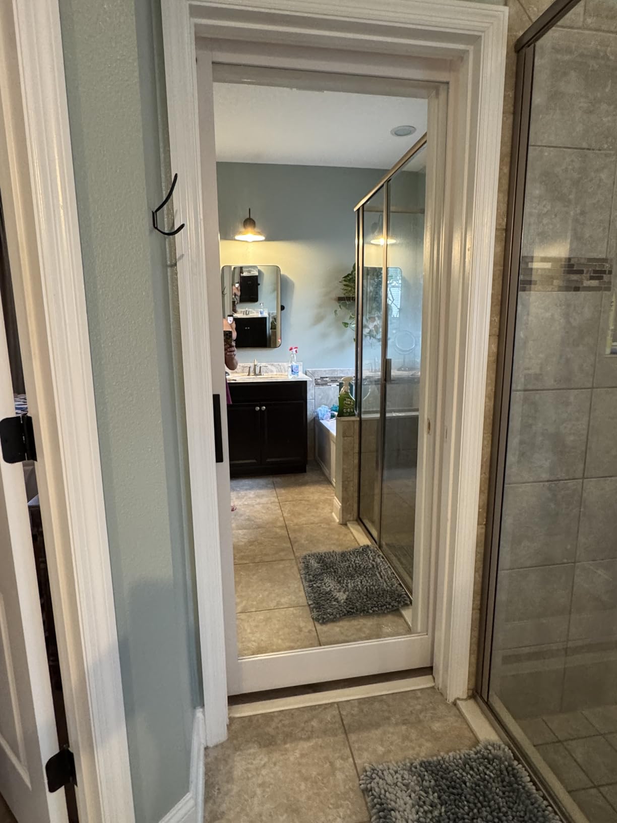BARNSMITH 36in x 84in Mirror Barn Door with 6.6FT Sliding Door Hardware Kit Included, 1 Lites Full Length Mirror Door, Solid Wood Water-Proof PVC Surface, No Assembly Required, White customer photo 2