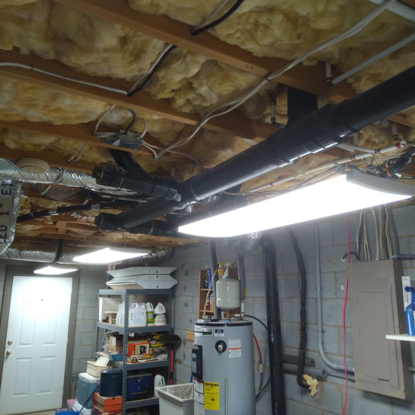 Lithonia Lighting TruWrap 4' Wraparound LED Shop Light, 3-in-1 CCT, Adjustable Lumens customer photo 1