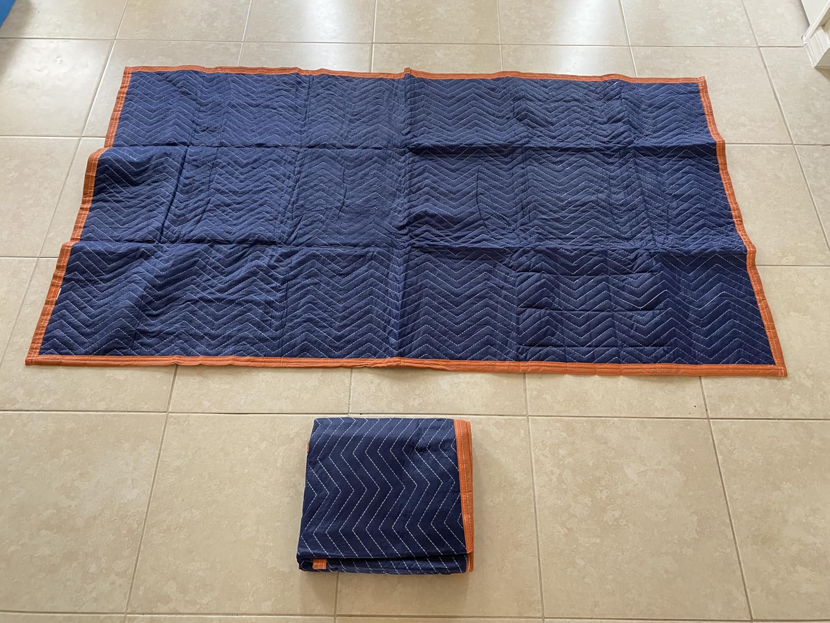 2 Pk Heavy-Duty Moving Blankets 72x80in with 1 Large Rubber Band | Total 8.8lbs Quilted Reversible Black&Blue Blankets, Ideal for Furniture Wrapping, Moving, Shipping, Packing & Renovation customer photo 2