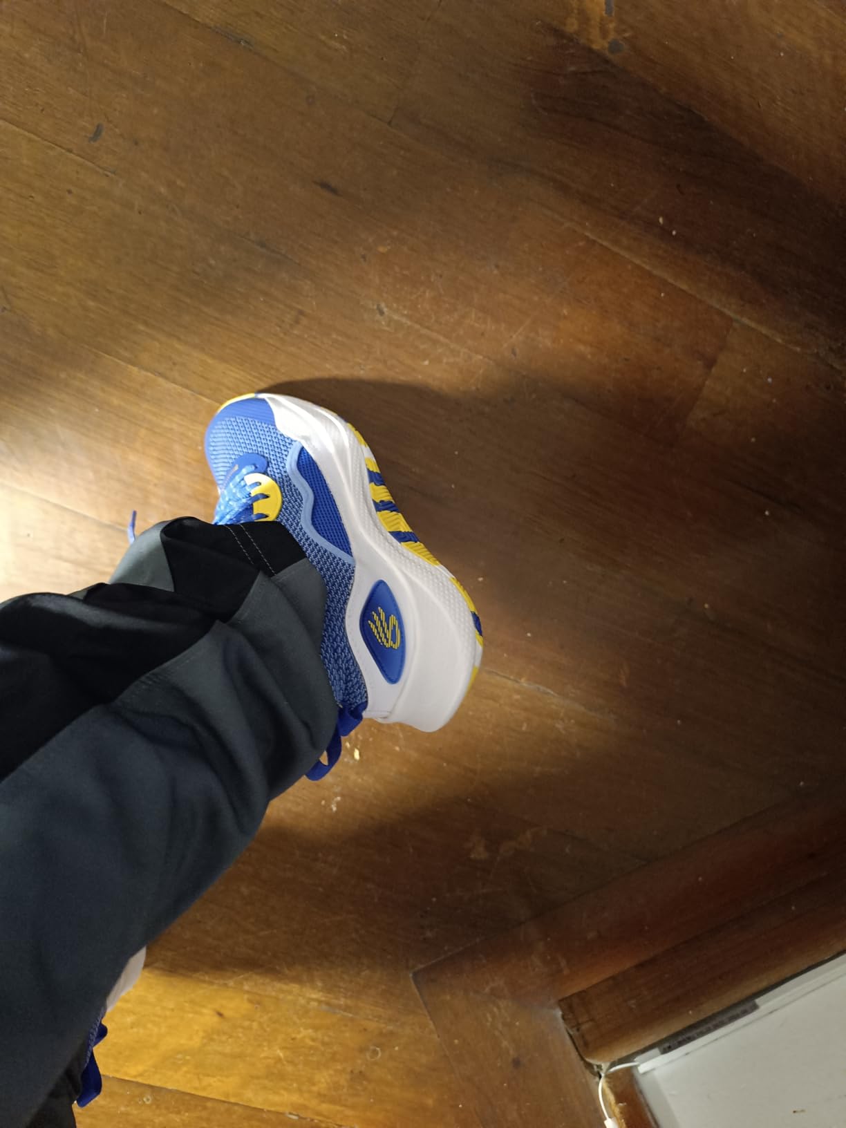 Curry 3Z 24 Basketball Shoes customer photo 1