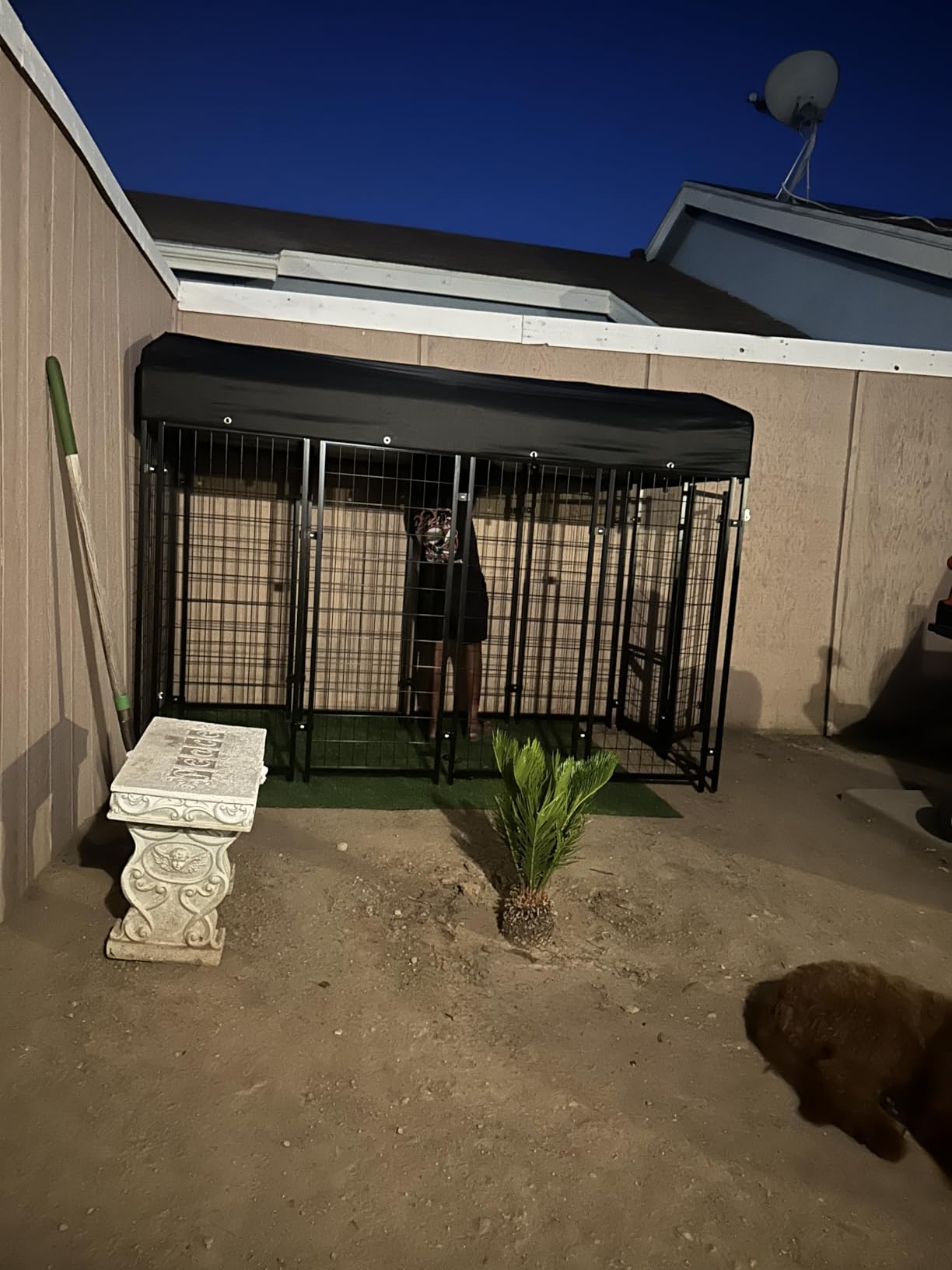 Sino Luban Outdoor Dog Kennel Outside Run with Doggy Door, Swivel Feeder & Roof - 8x4x6FT Large Dog Kennels Pens Outside for Large Dogs Breed- Heavy Duty Cage Yard (Can Connect to Your Dog House) customer photo 1