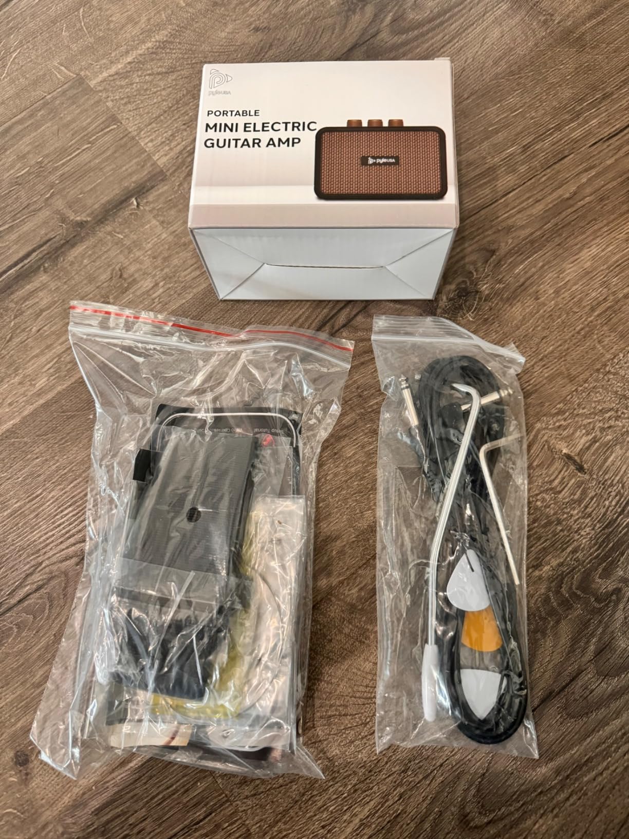 Pyle Left Handed Electric Guitar and Amp Kit - Full Size 39