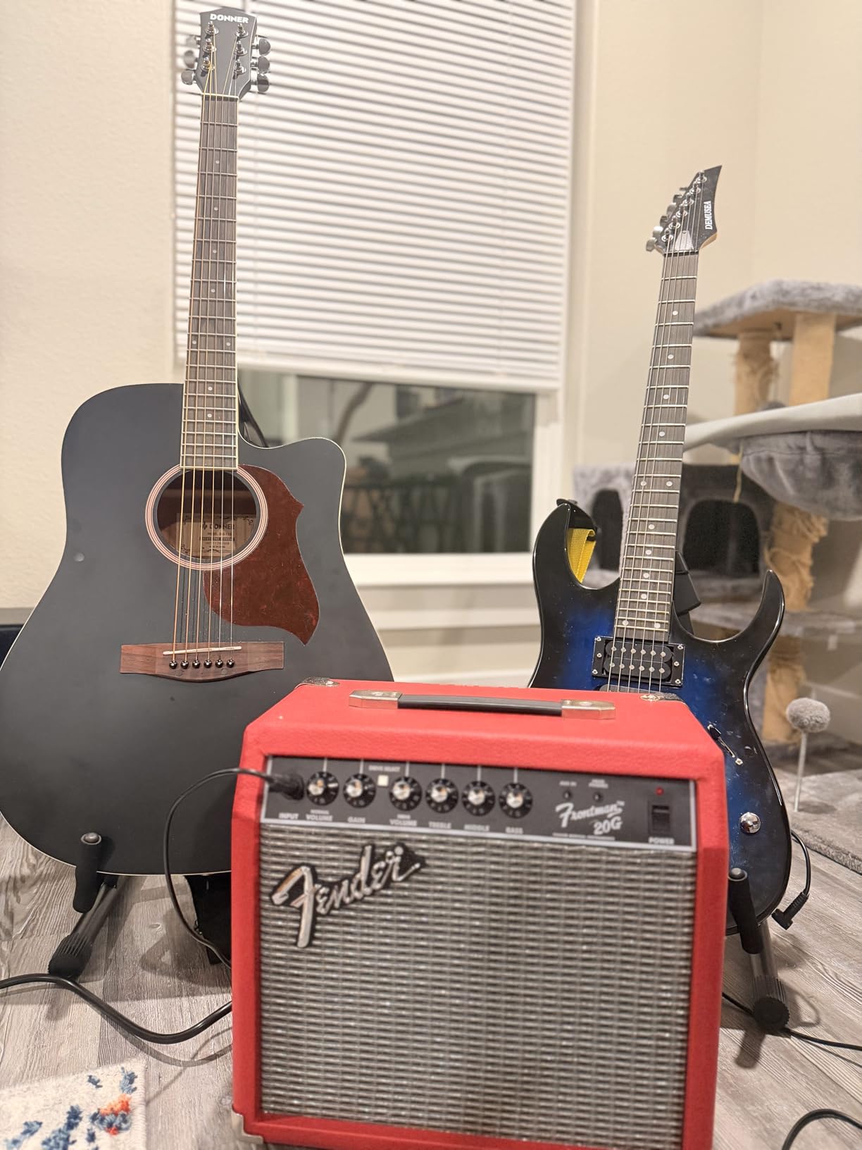 Fender Frontman 20G Guitar Amp, 20 Watts, with 2-Year Warranty 6 Inch Fender Special Design Speaker, Red customer photo 1