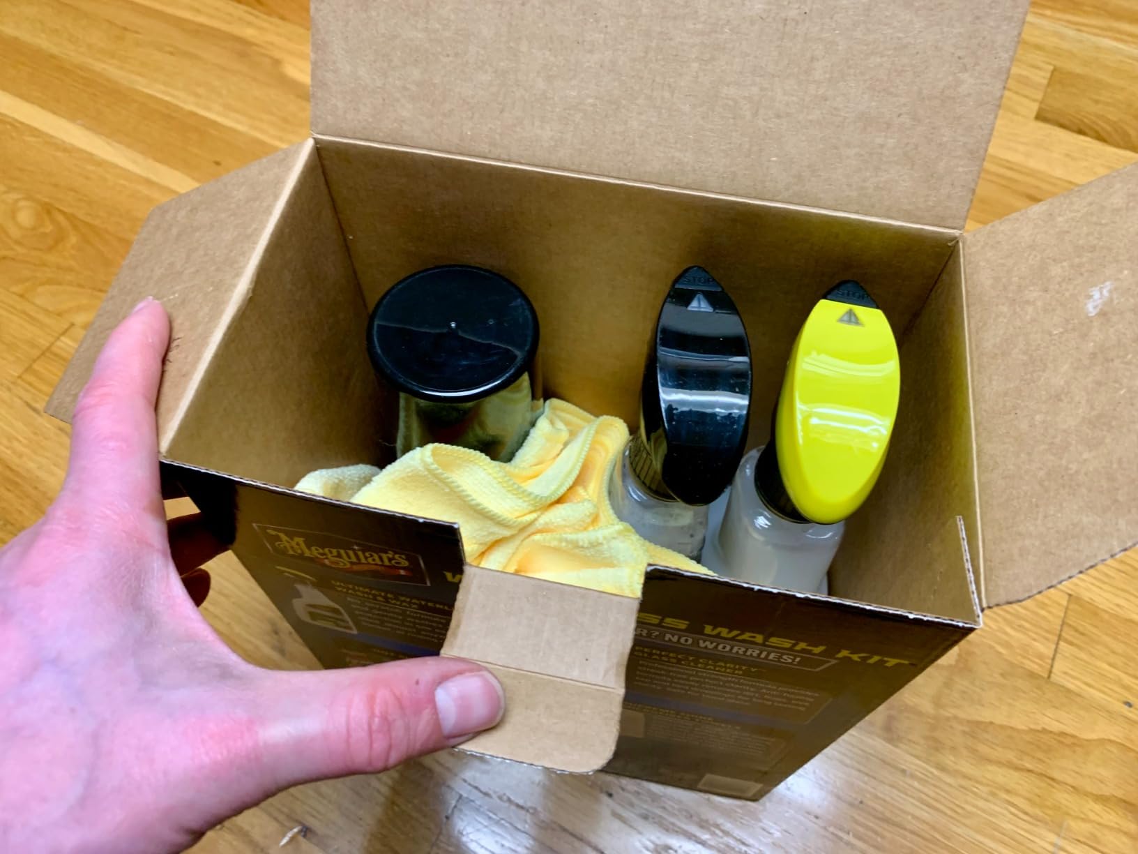 Meguiar's Waterless Wash Kit - This Premium Car Detailing Kit Gently Removes Dirt and Grime, Adds Shine and Protects Several Surfaces on Your Car Without Water - Get Amazing Results Detailing Anywhere customer photo 2