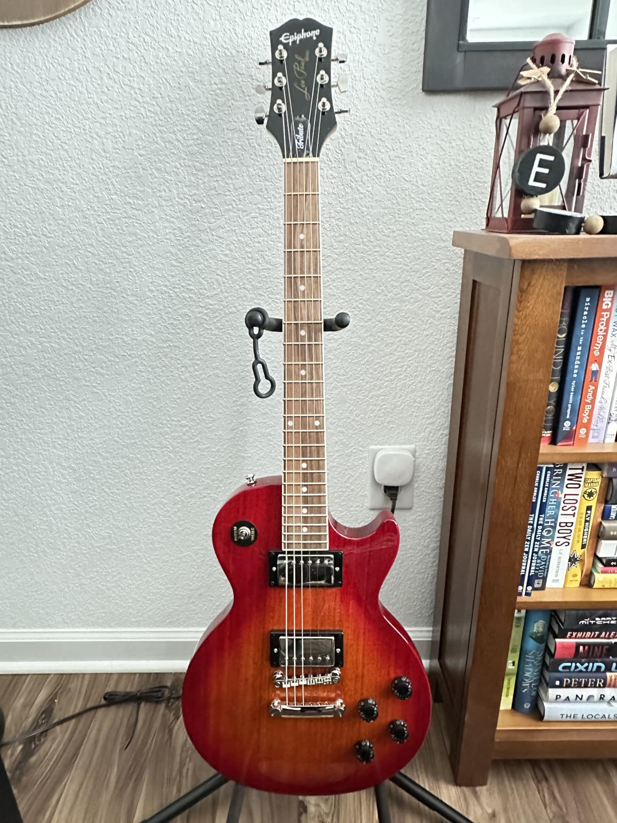 Les Paul Tribute, Heritage Cherry Sunburst customer photo 2