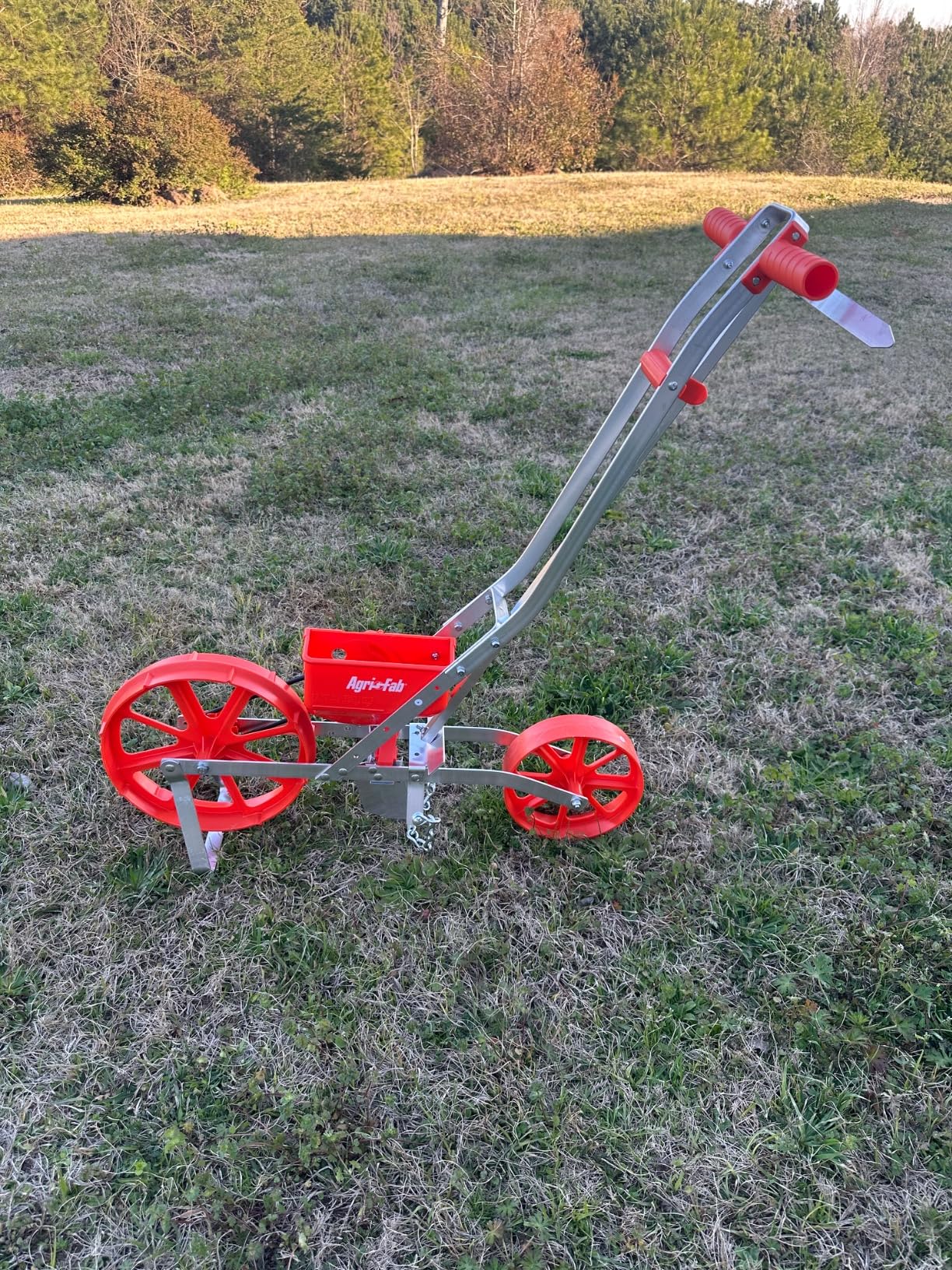 Agri-Fab Push Garden Seeder Planter with 7 Interchangeable Seed Plates, 3 lb Capacity Hopper and Adjustable Row Marker, Orange customer photo 1