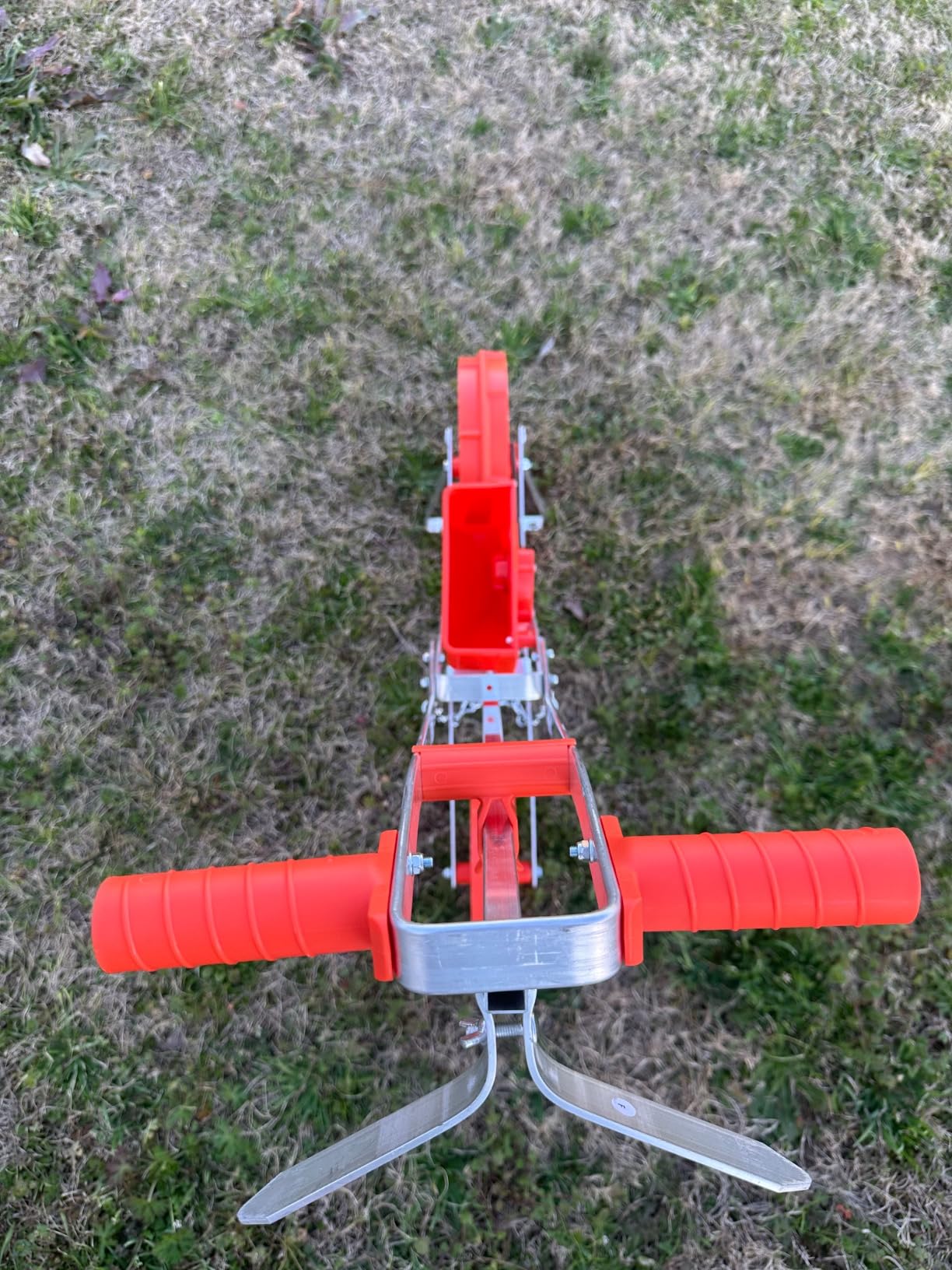 Agri-Fab Push Garden Seeder Planter with 7 Interchangeable Seed Plates, 3 lb Capacity Hopper and Adjustable Row Marker, Orange customer photo 2