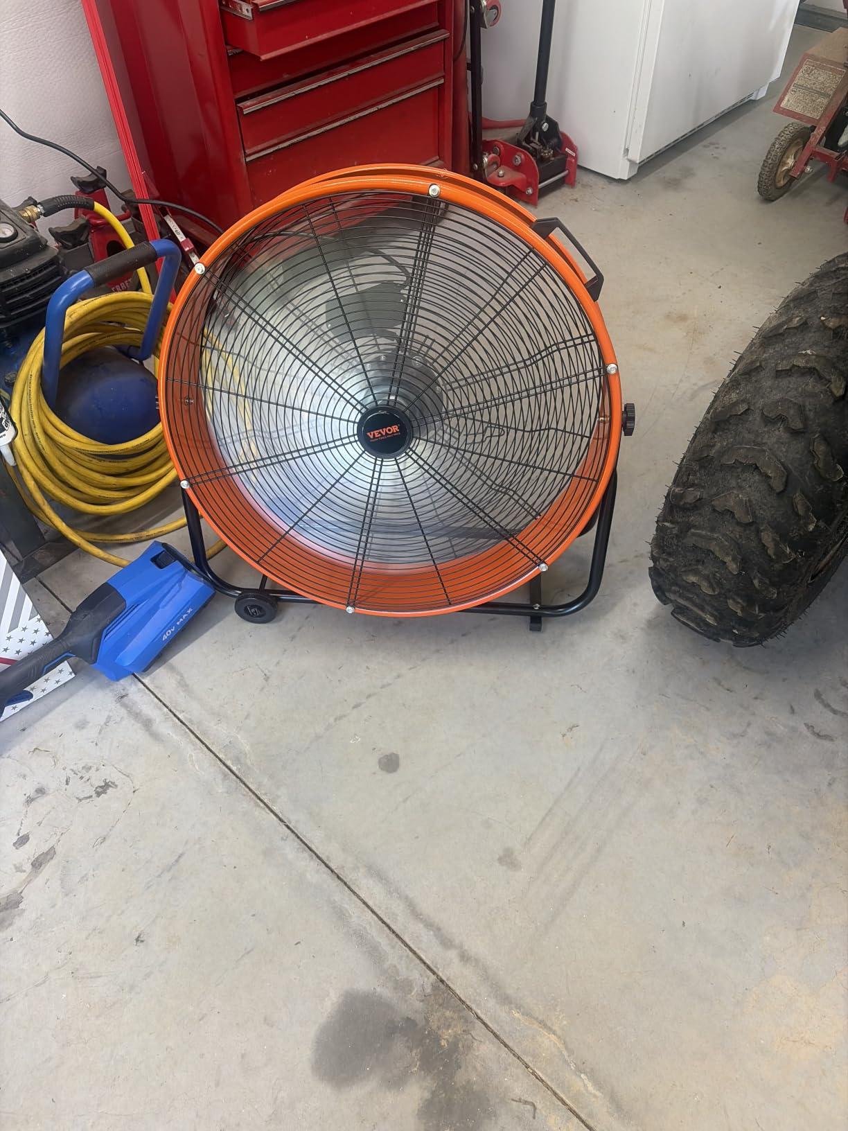 VEVOR Drum Fan, 24 Inch 8700 CFM High Velocity Heavy Duty Floor Shop Fan, 3-Speed, 5ft Cord, 360°Adjustable Tilting, Commercial Industrial Use for Warehouse, Workshop, Factory, Basement customer photo 1