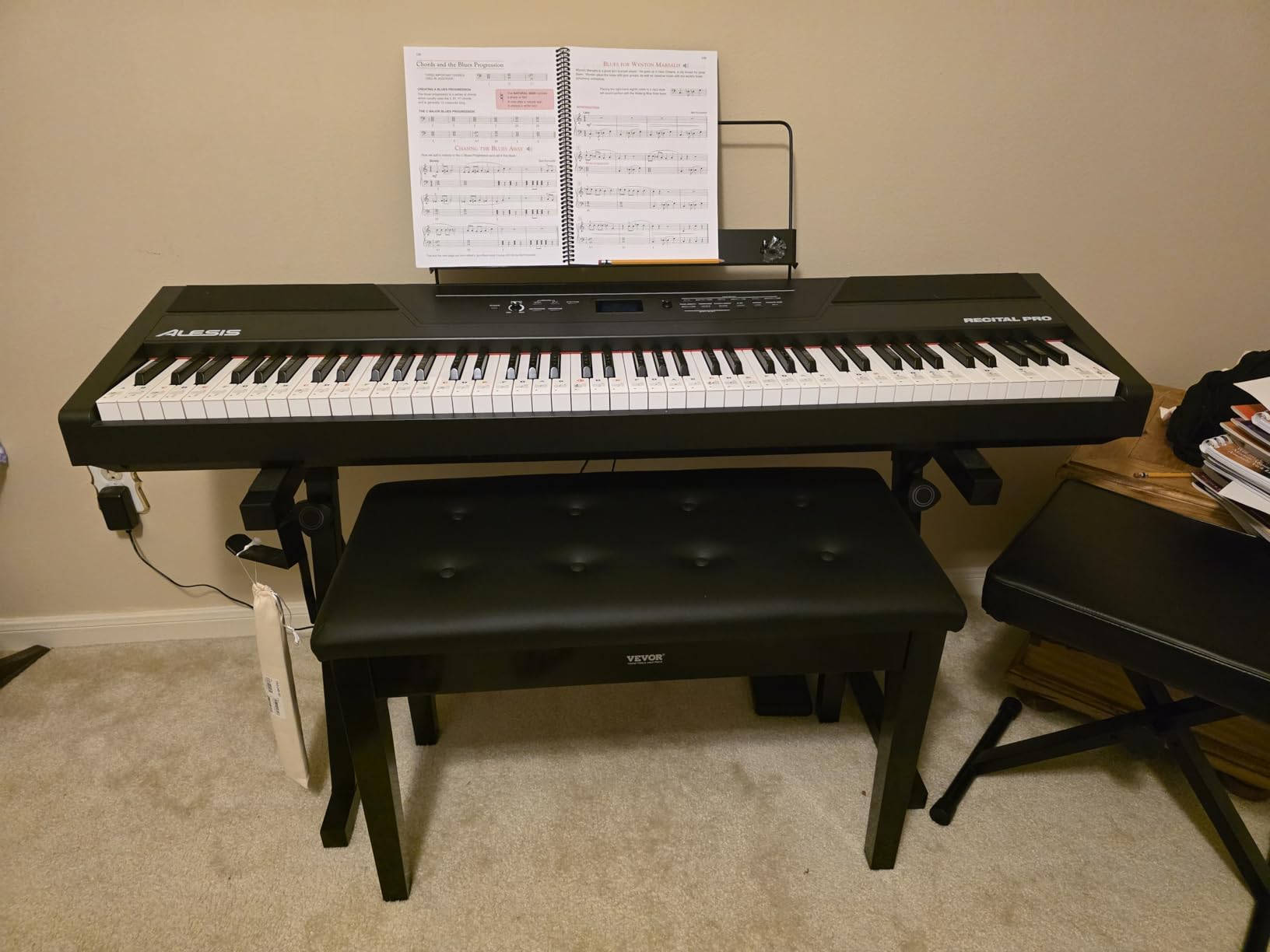 VEVOR Piano Bench, 29.5 x 14 x 20.3, Duet Keyboard Piano Chair with 20.3-23.4 Adjustable Height, Padded Cushion, Storage Compartment for Music Books, Wooden Piano Stool Seat customer photo 1