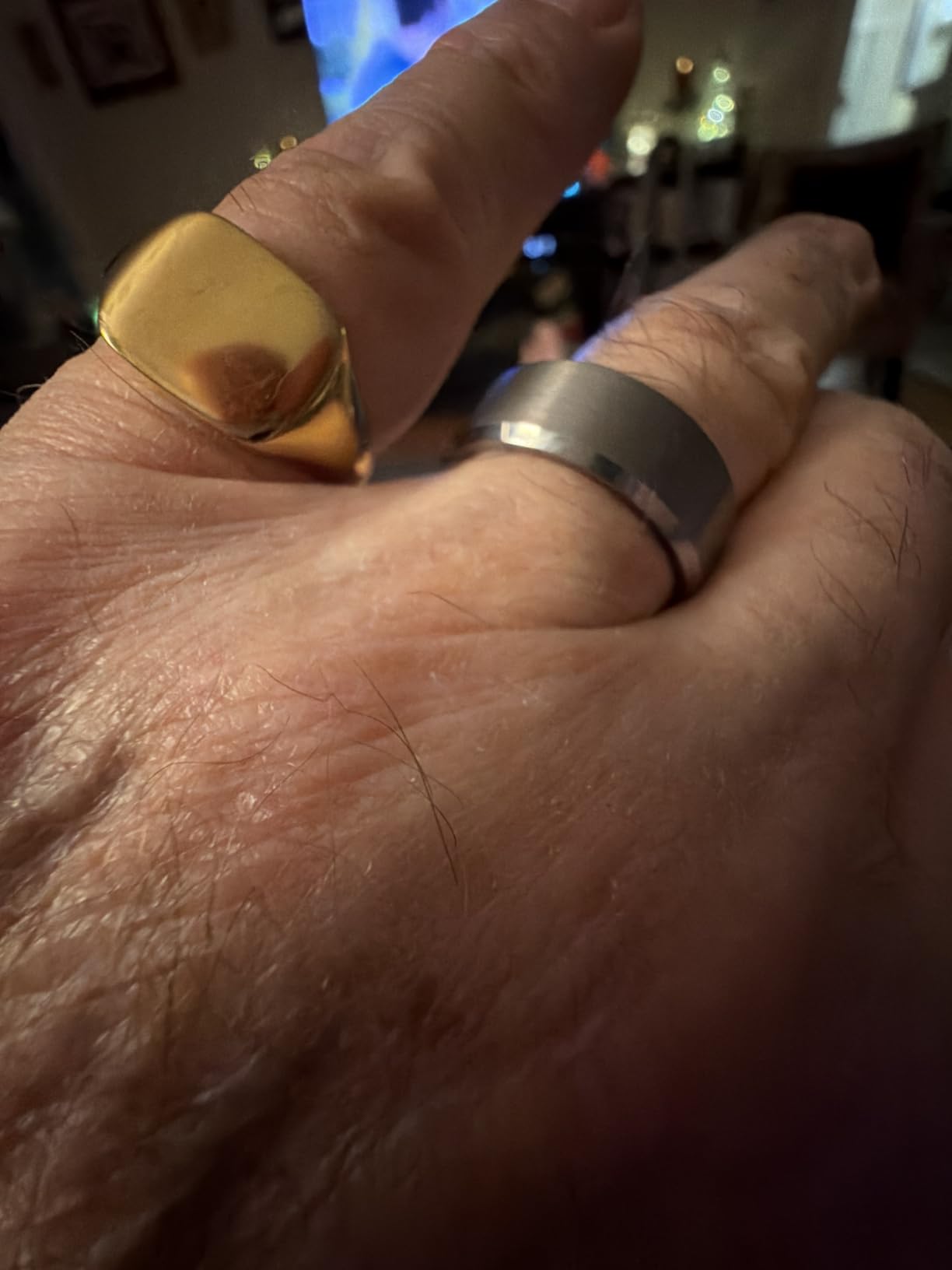 Signet Rings for Men -- Premium Mens Stainless Steel Rings -- 100% Waterproof & Non Tarnish Plain Statement Mens Signet & Cuban Link Ring Gold/Silver Pinky Ring for Men (SIZE: 6-12) customer photo 1