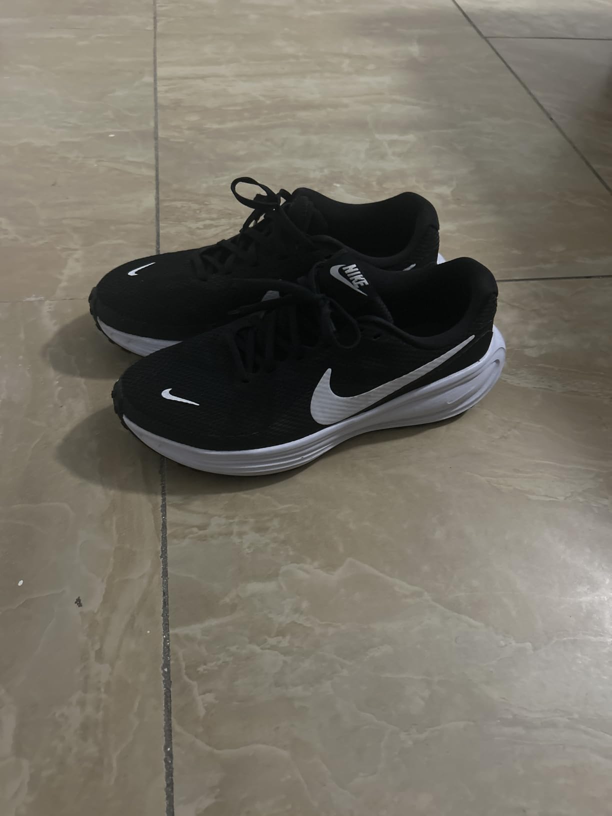 Nike Men's Revolution 8 Road Running Shoes customer photo 2