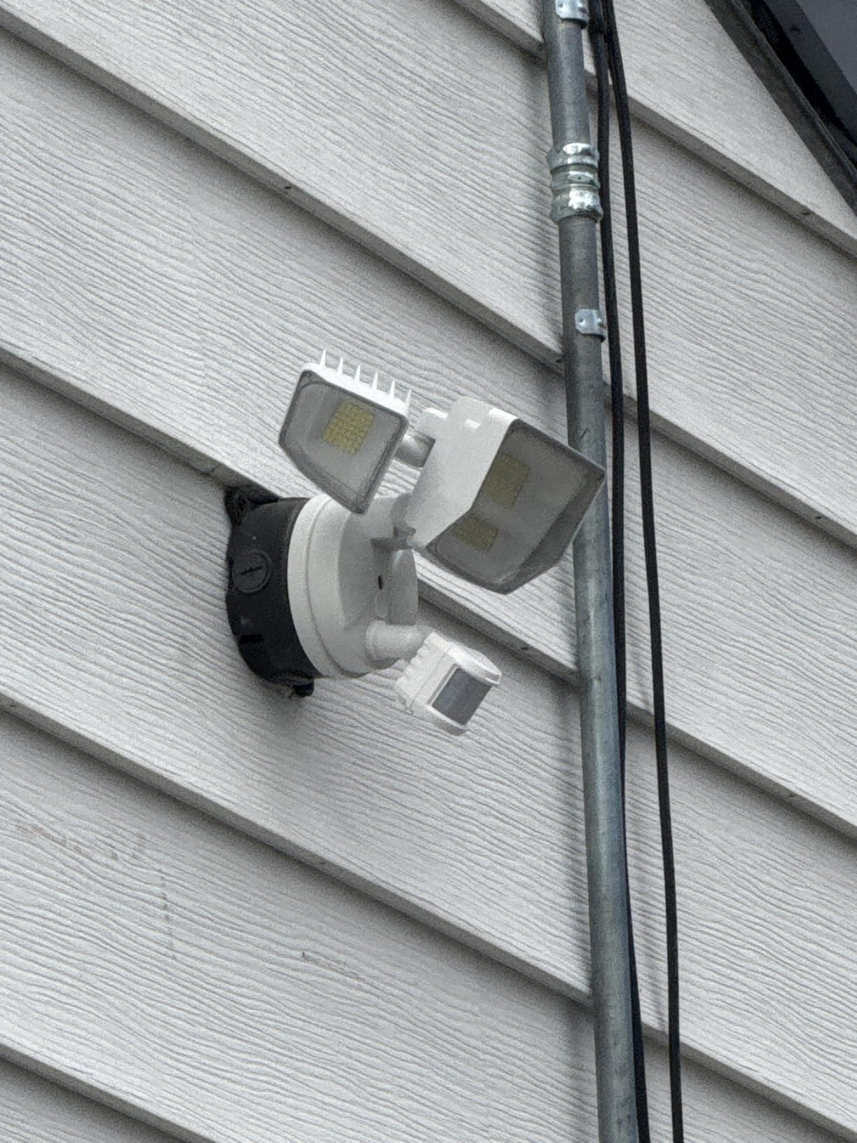 90W 10000LM LED Security Lights Motion Sensor Outdoor Lights, 4 Head Dusk to Dawn, 6500K Daylight Flood Lights Outdoor Motion Sensor, IP65 Waterproof, Motion Light for Outside, Garage, Yard, Porch customer photo 1