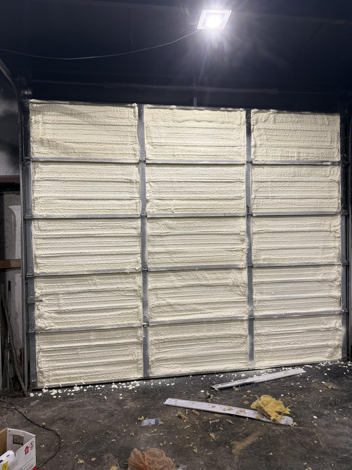 Froth Pak 200 Spray Foam Insulation Kit, 9 ft Hose, Closed Cell | 2 Part Foam Sealant, Yields Up to 200 Board Ft, Air Sealing & Insulating, Class A Fire Rated, Fast Cure, R-6.2 Per Inch customer photo 1