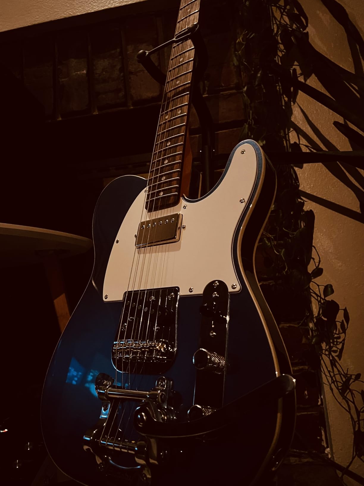 Squier Classic Vibe Custom Telecaster SH with Bigsby, Parchment Pickguard, Lake Placid Blue customer photo 1