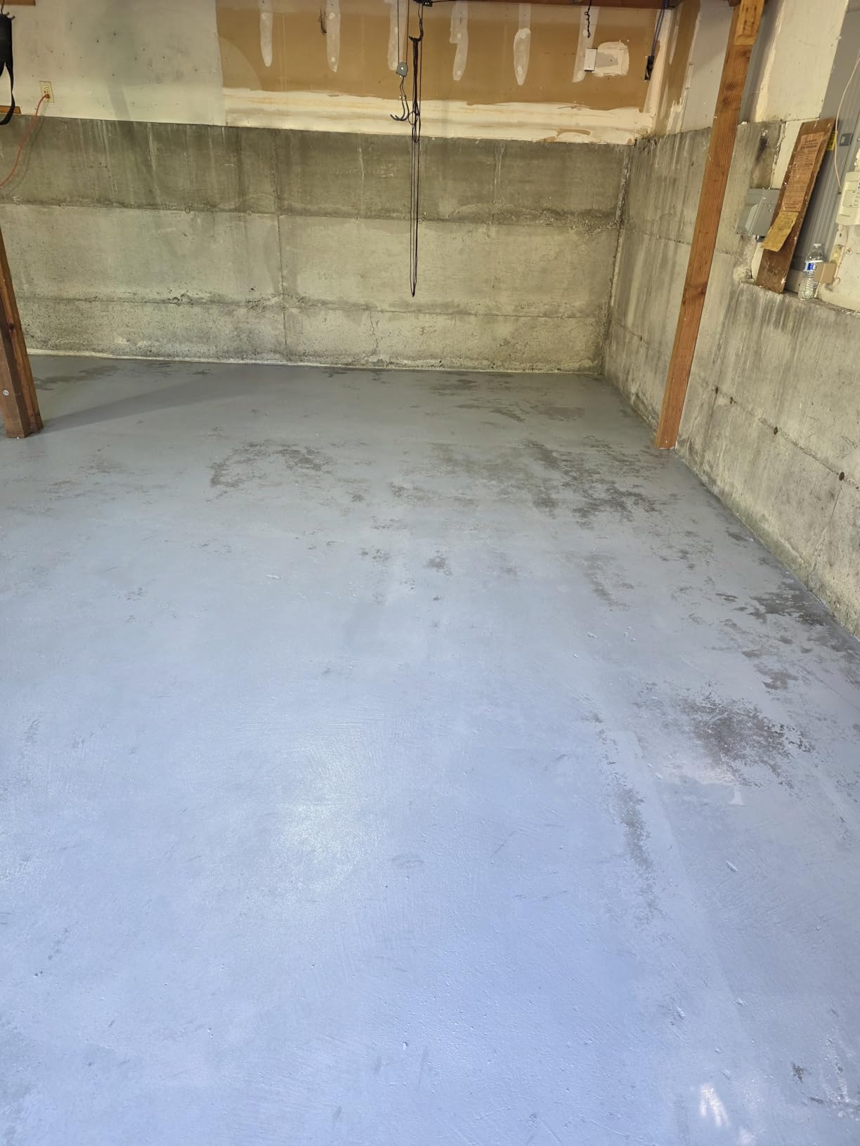 DWIL Garage Floor Epoxy Kit, Garage Floor Paint with Tools, Epoxy Coating for Concrete - High Gloss, Water-based, Low Odor - 1 Car Kit, Light Gray customer photo 2