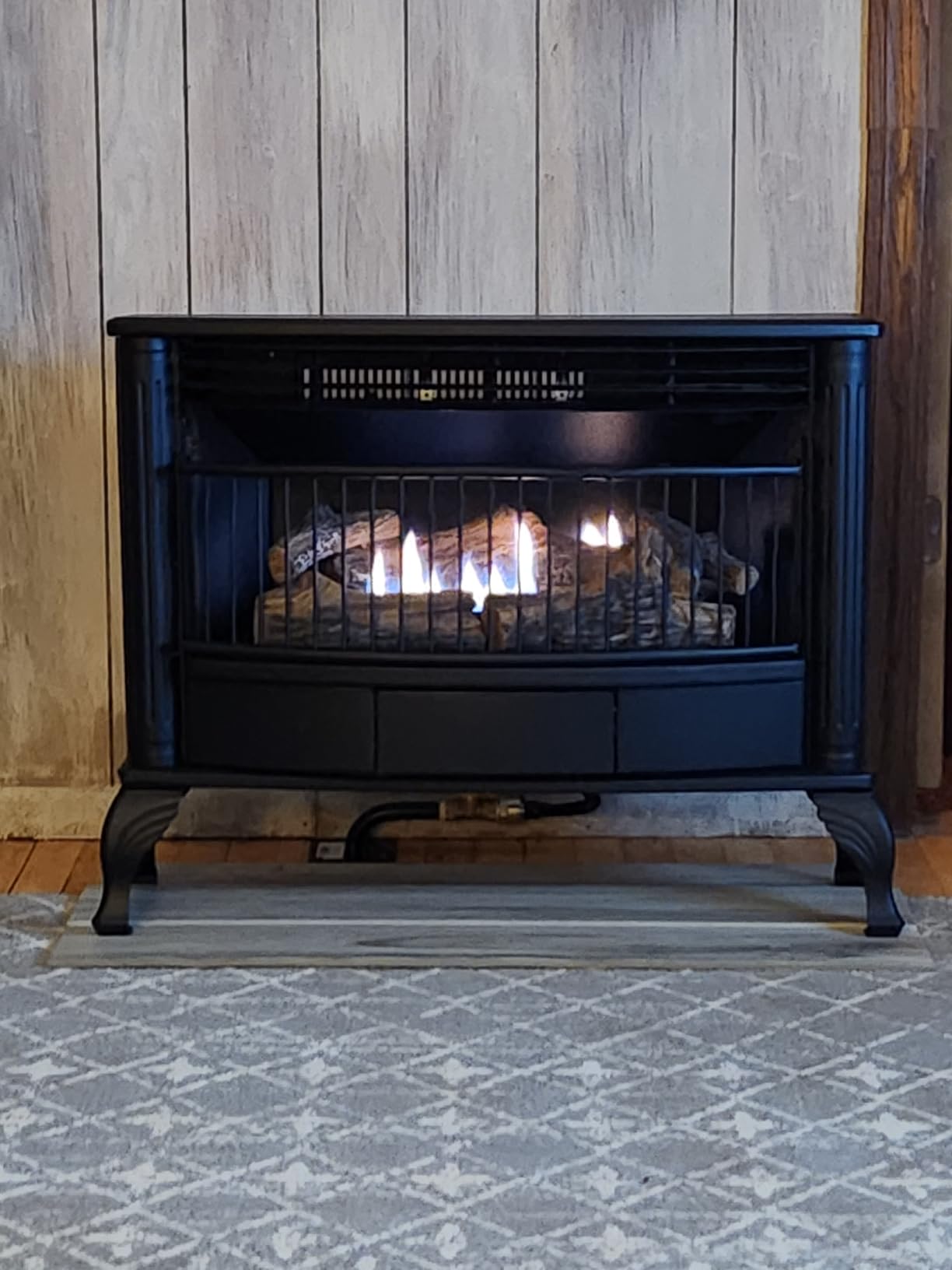 Duluth Forge Ventless Natural Gas Stove - 25,000 BTU, T-Stat Control, Black Finish - Model# QSL250T customer photo 1