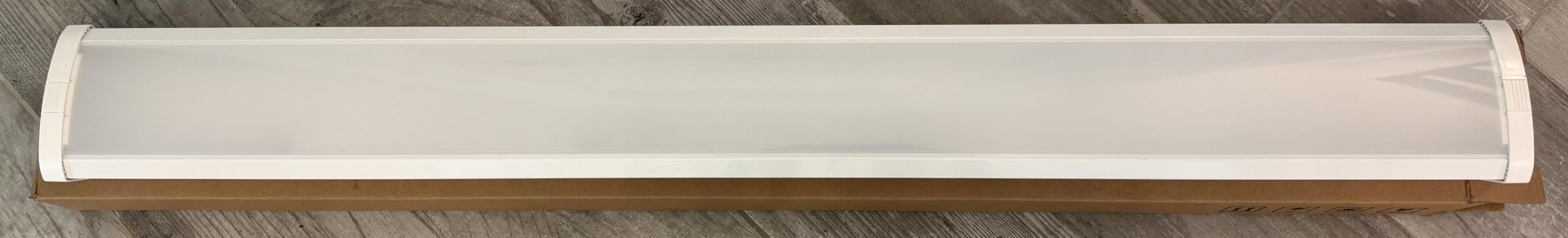 HYPERLITE 4ft LED Wraparound Light 60W, 6600LM, 4000K Neutral White customer photo 2
