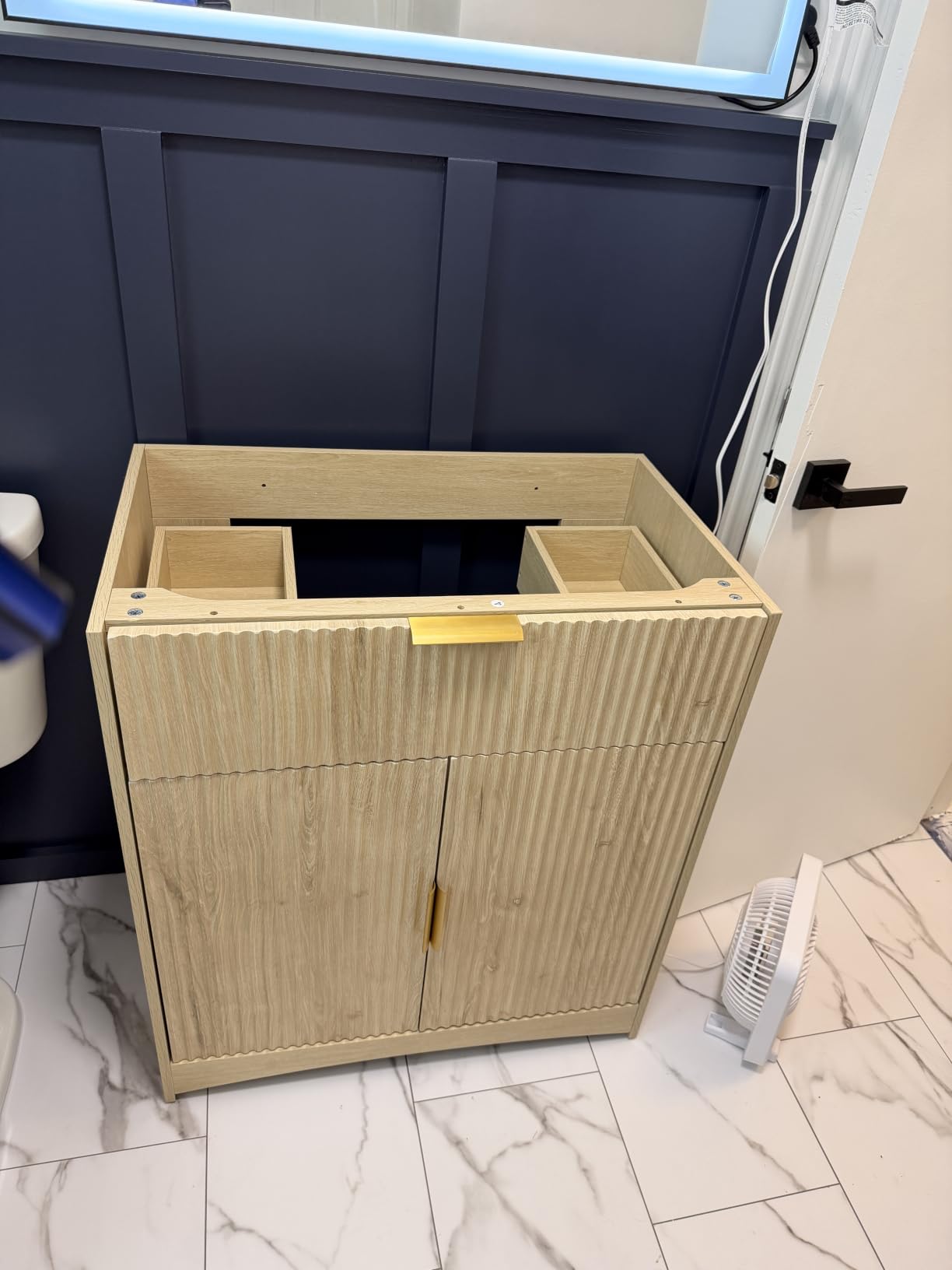 Amada 30'' Bathroom Vanity with Ceramic Sink, Modern Undermount Vanity Sink Cabinet with 2 Doors and 1 Drawer, Fluted Free Standing Bathroom Storage Cabinet with Sink Combo Set, Natural Oak customer photo 1