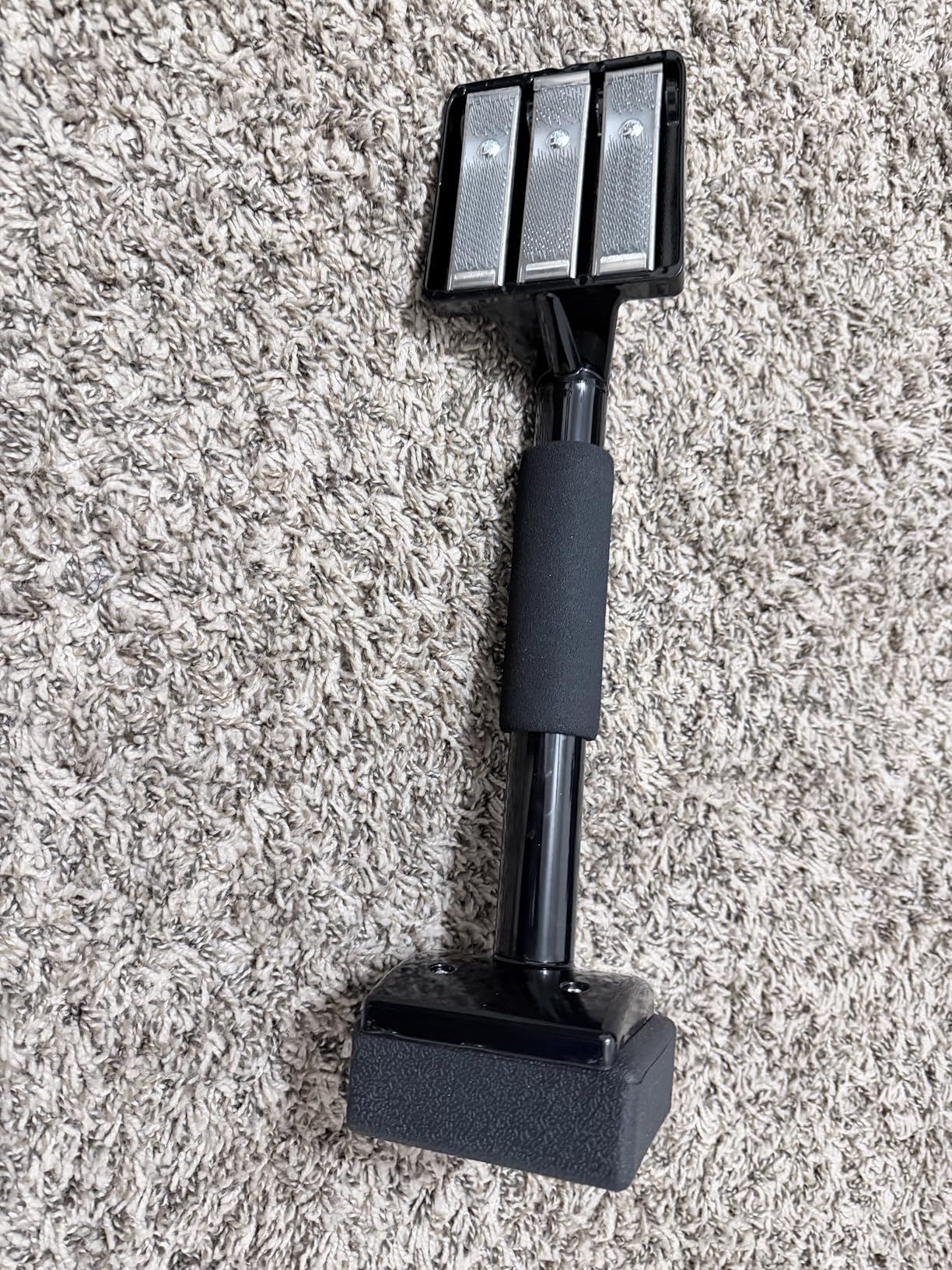 NATGAI Economy Carpet Knee Kicker, 16-5/8