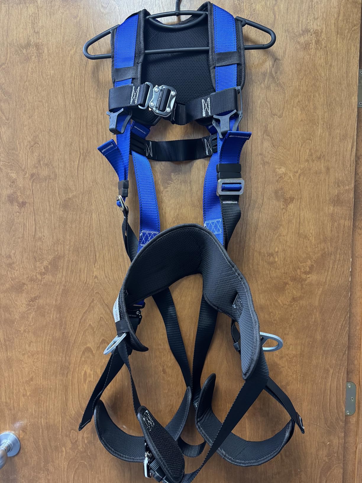 Sorano Safety Harness Fall Protection, Full Body Roofing harnesses with Shock Absorbing Lanyard for Men & Women OSHA/ANSI Compliant, Upgrade 4 Quick Buckles customer photo 2