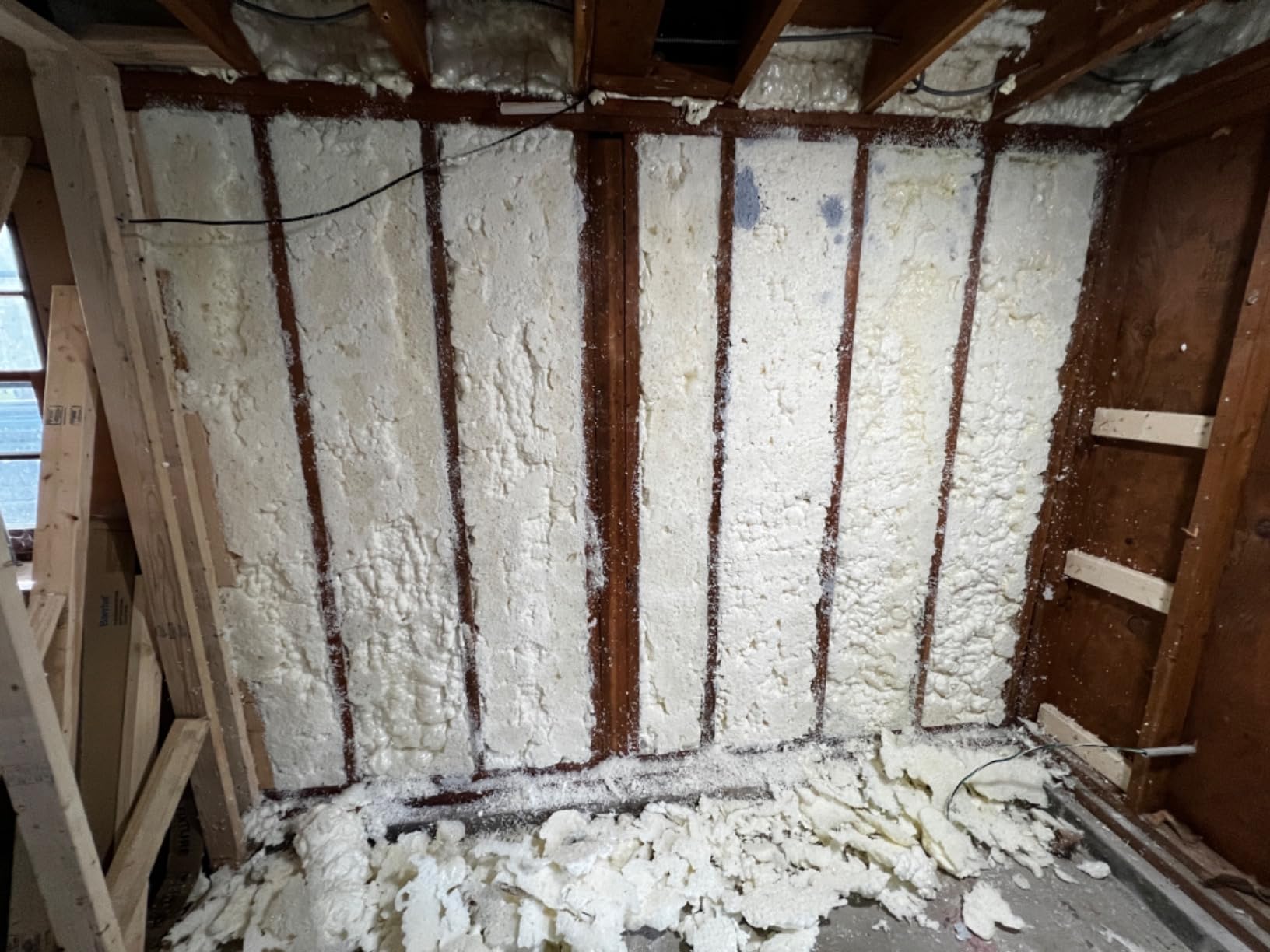 STANLEY F 990P Supercoat Spray Foam Insulation Kit - Closed Cell Spray Foam Covers Up to 480 Sq.Ft.,(11.32 / 2 inch R-Value) - Gun, Cleaner, Safety Items Included - 27.1 oz, 24 Pack customer photo 2