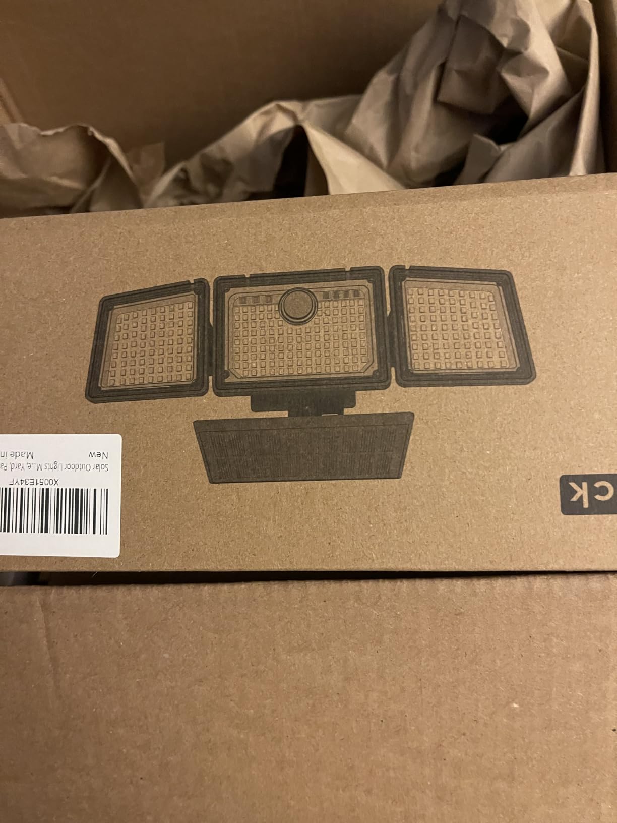 Solar Outdoor Lights Motion Sensor, 2500LM 286 LED Security Flood Lights with Visual Battery & Mode Display, 3 Lighting Modes, IP65 Waterproof 3-Head Wide Angle for Garage, Yard, Patio (2 Pack) customer photo 2